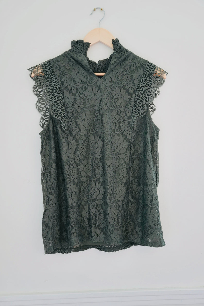 Cable & Gauge Sage Lace Tank Top Size Large