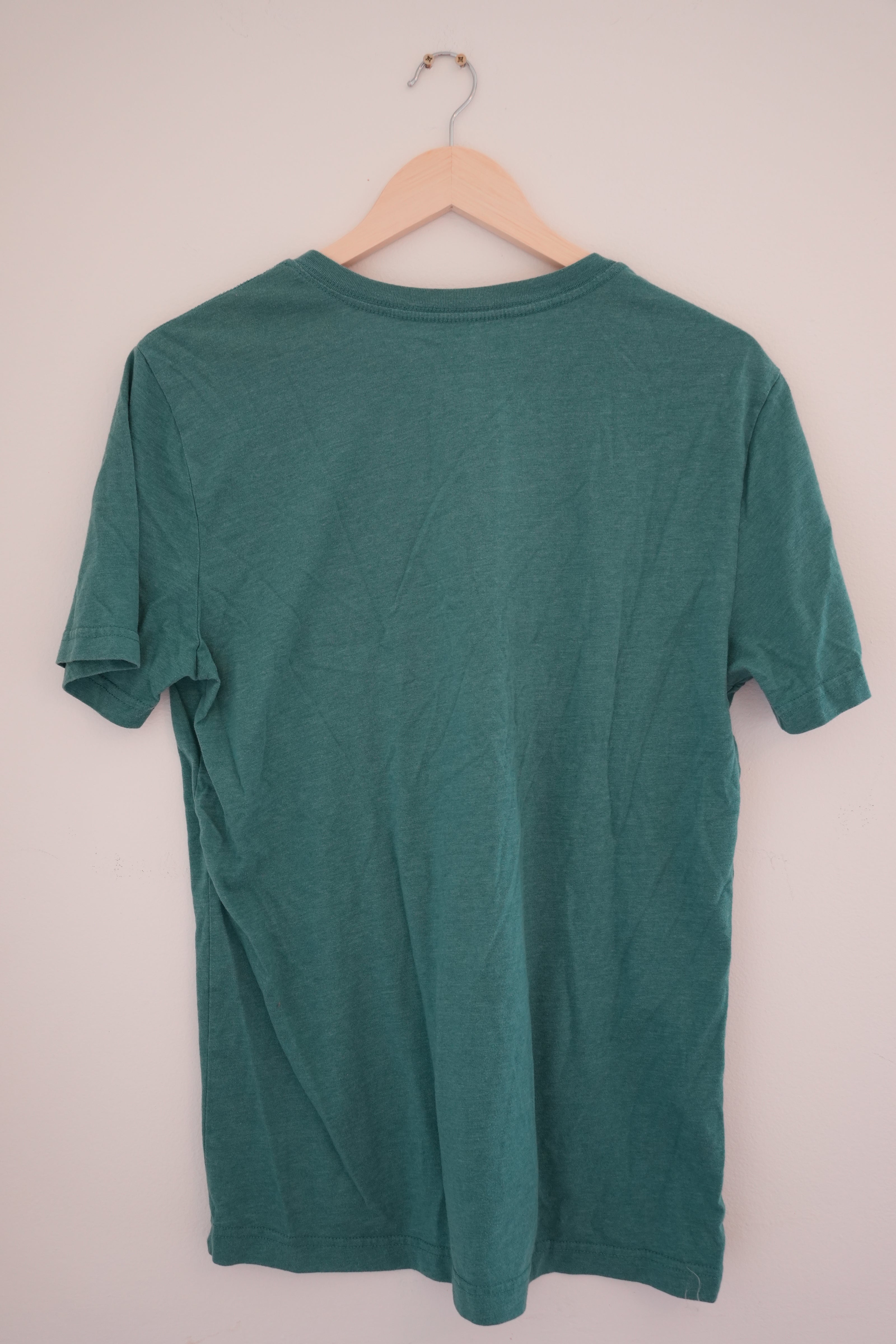 Men’s Arizona V-Neck T-Shirt Size Medium