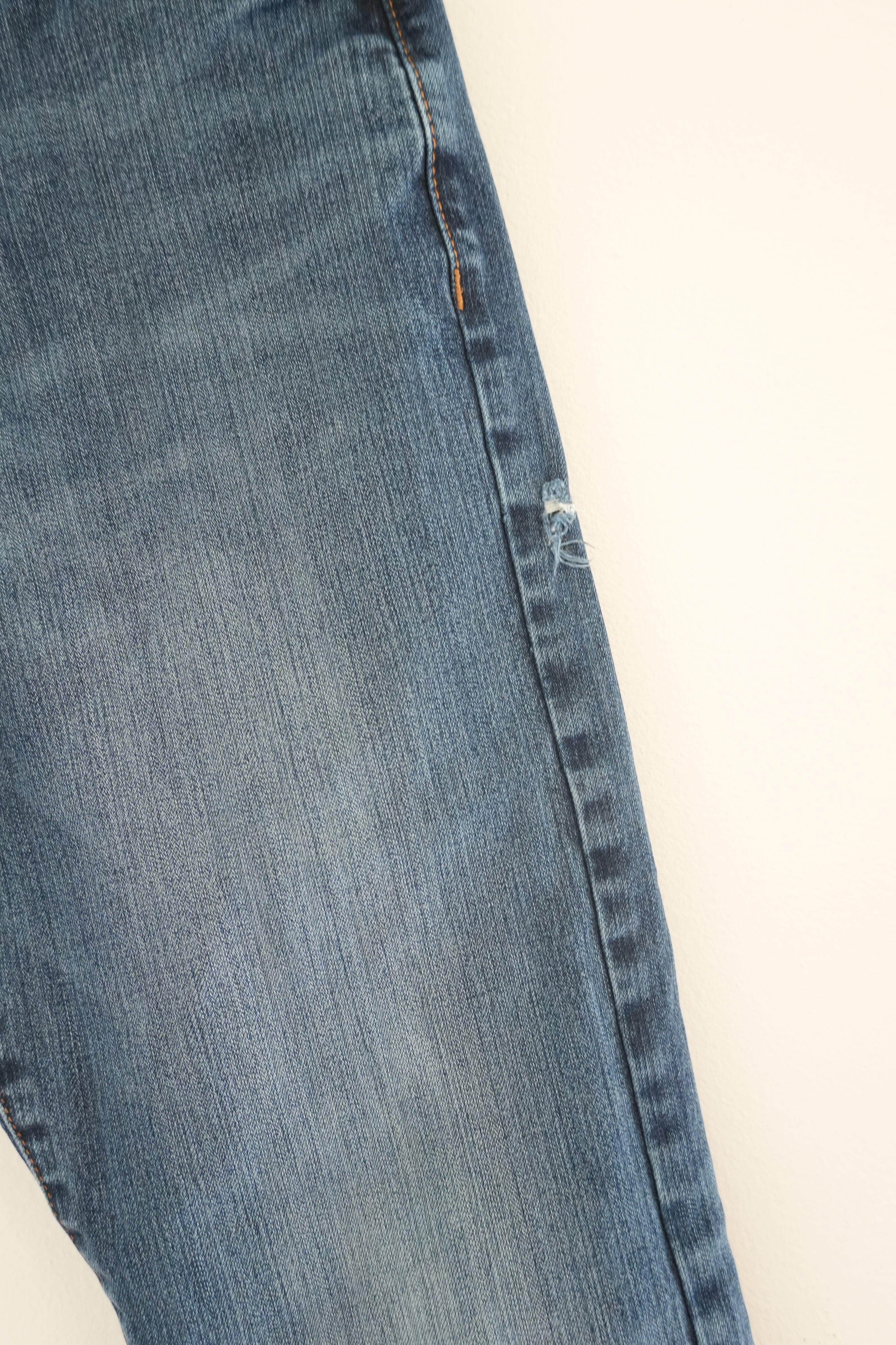 Men’s American Eagle Slim Cut Distressed Dark Was Jeans Size 30/32