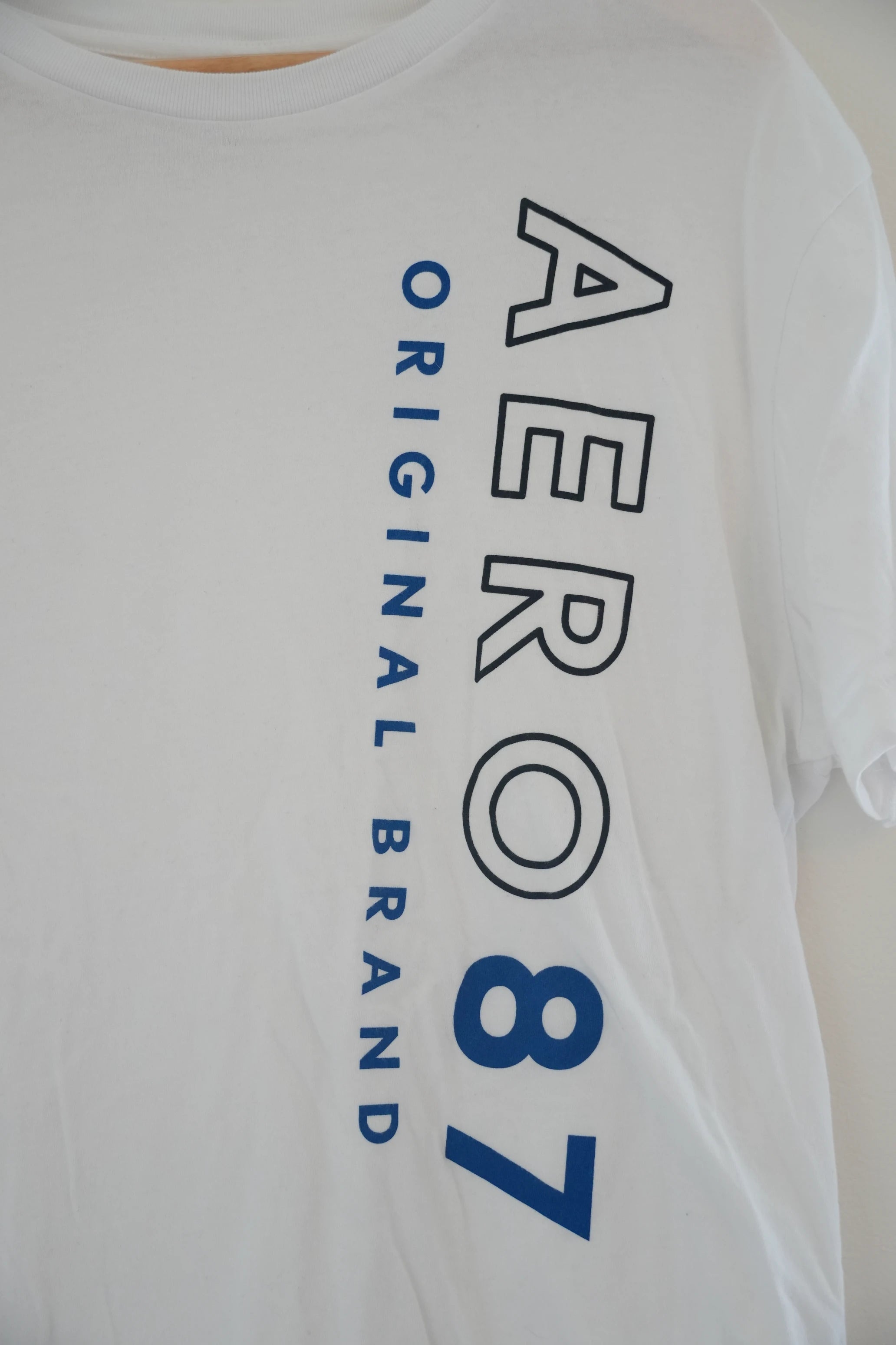Men's Aeropostale White Graphic T-shirt Size Medium