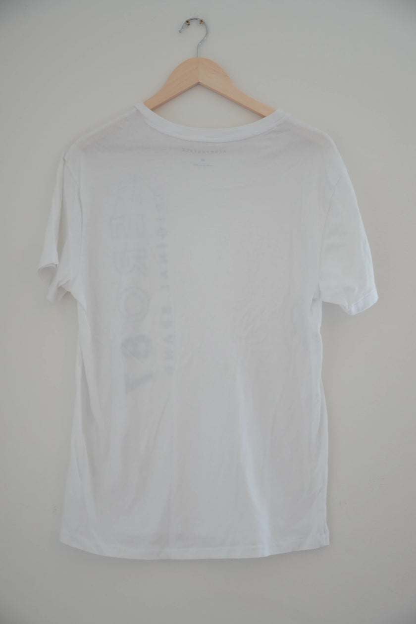 Men's Aeropostale White Graphic T-shirt Size Medium
