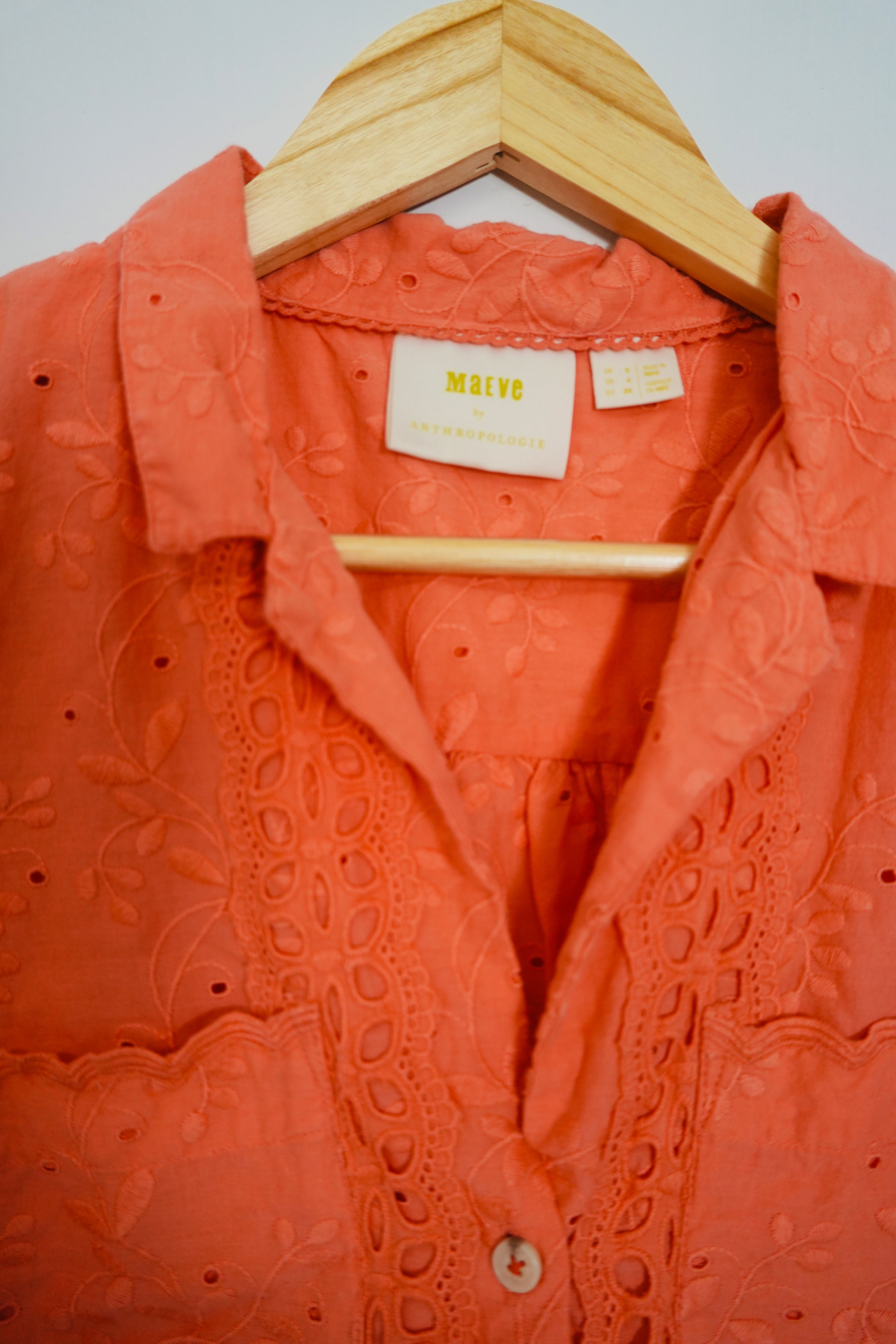 Maeve by Anthropologie Coral Embroidered Blouse Size 4