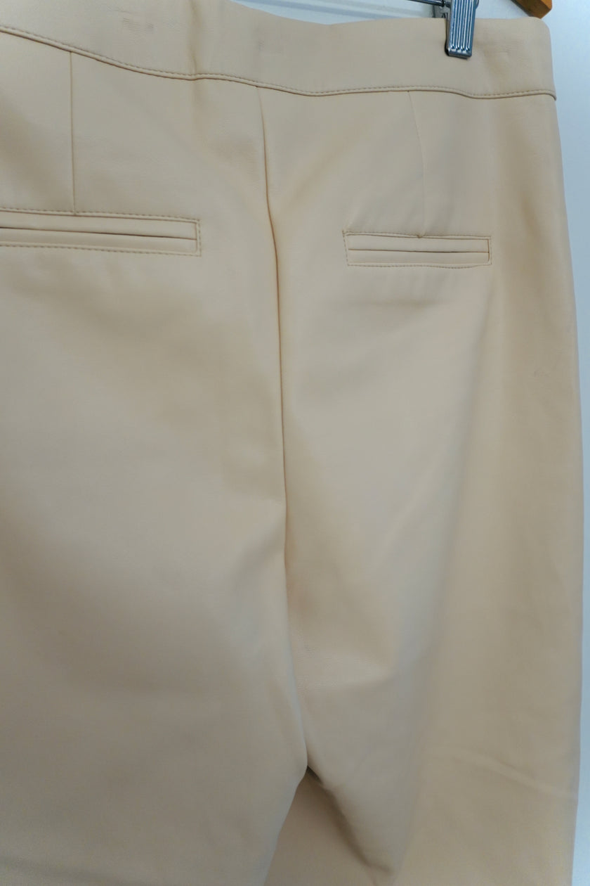 Bagatelle Collection Beige Faux Leather Pants Size Medium
