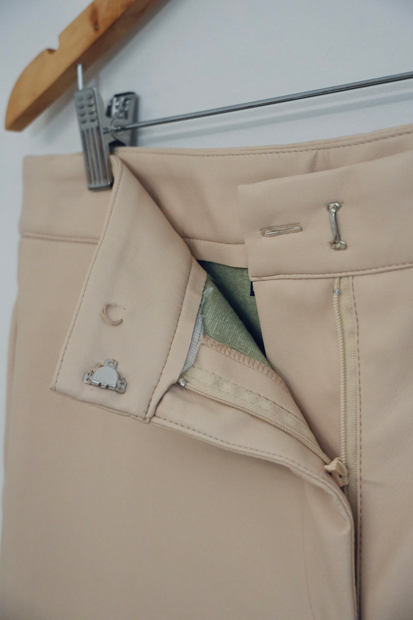 Bagatelle Collection Beige Faux Leather Pants Size Medium