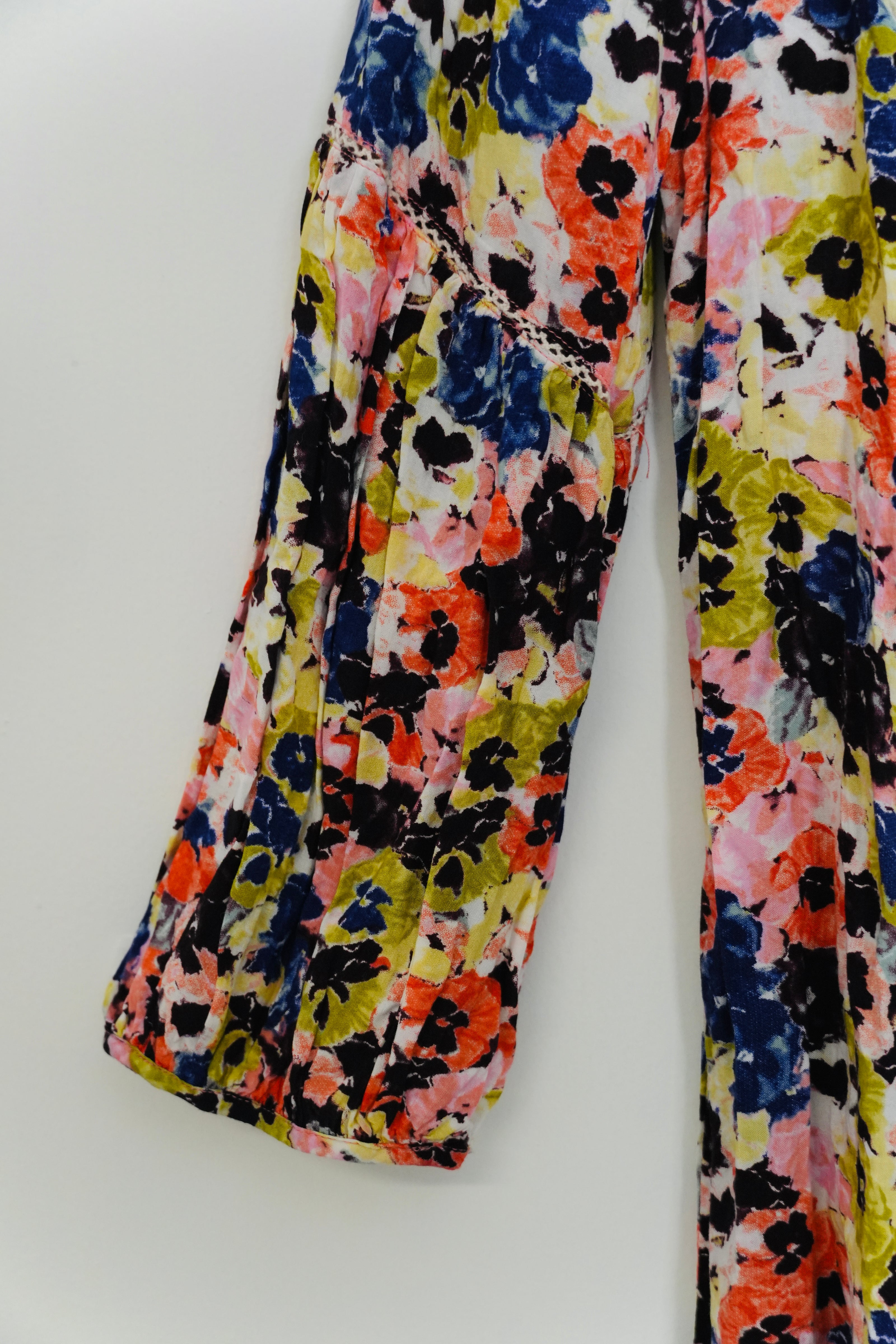 Maeve by Anthropologie Floral Button Up Blouse Size 8