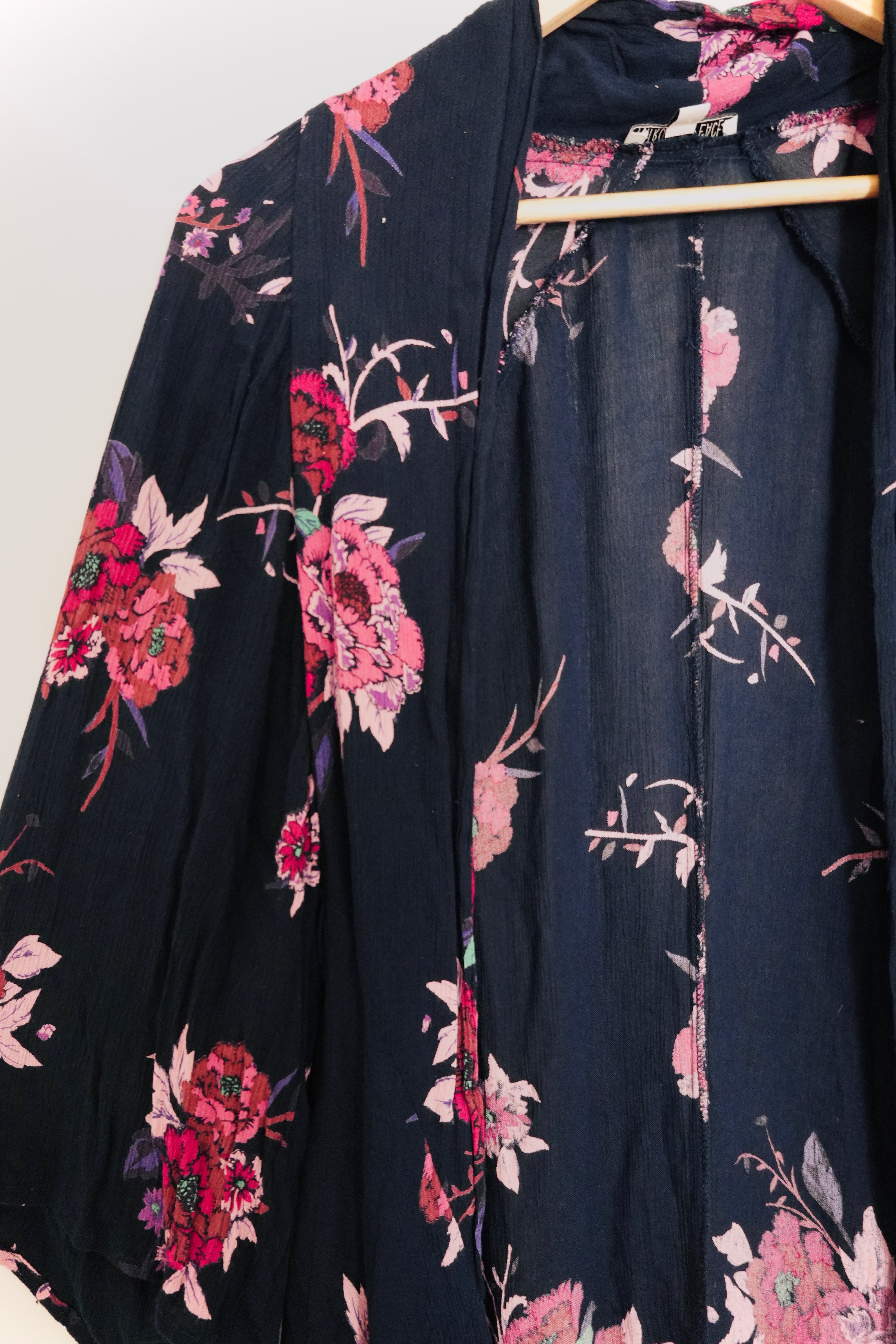 Patrons of Peace Navy And Floral Cardigan duster Size Small