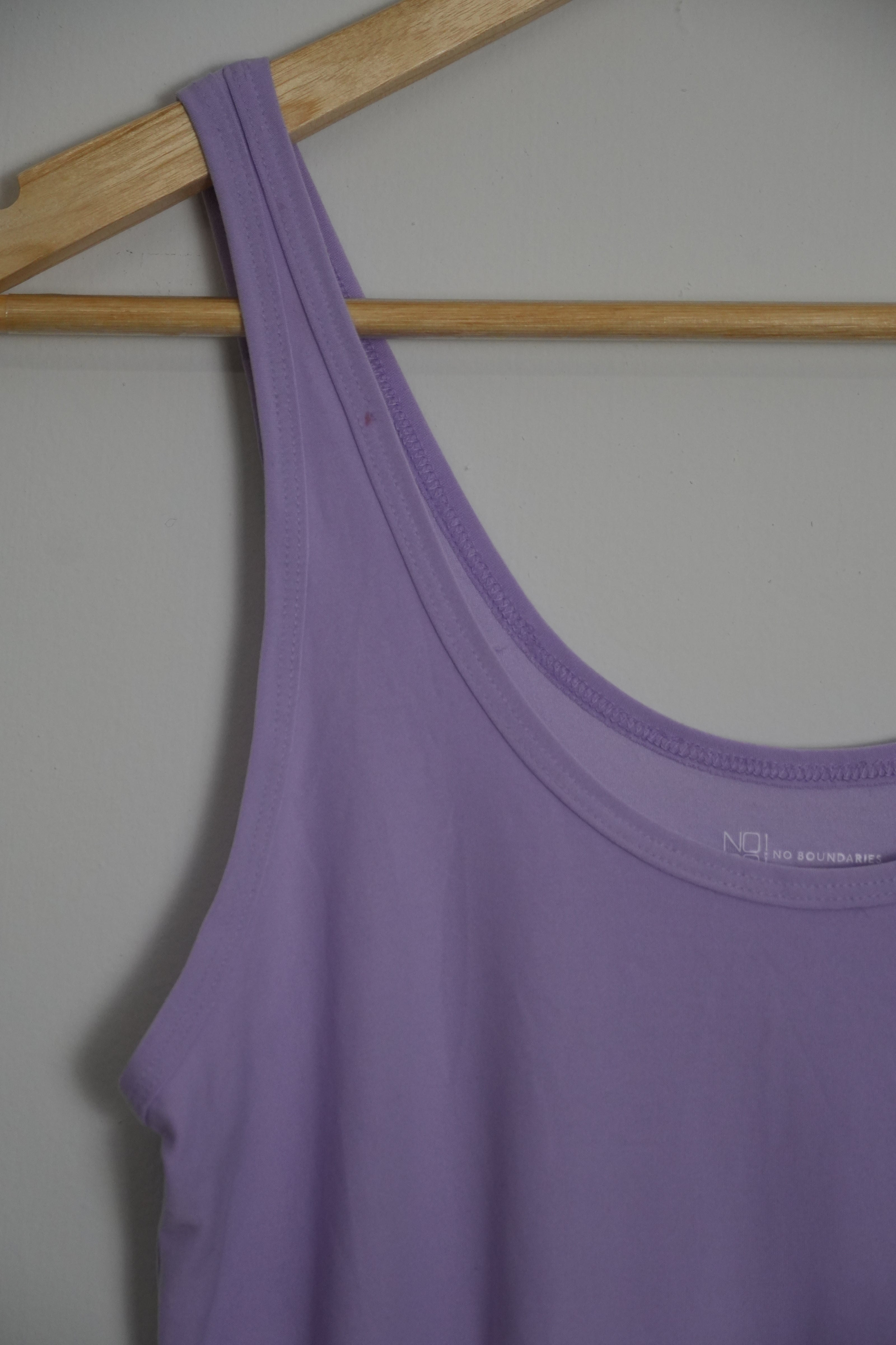 Lavender Tank Top Size Medium No Boundaries