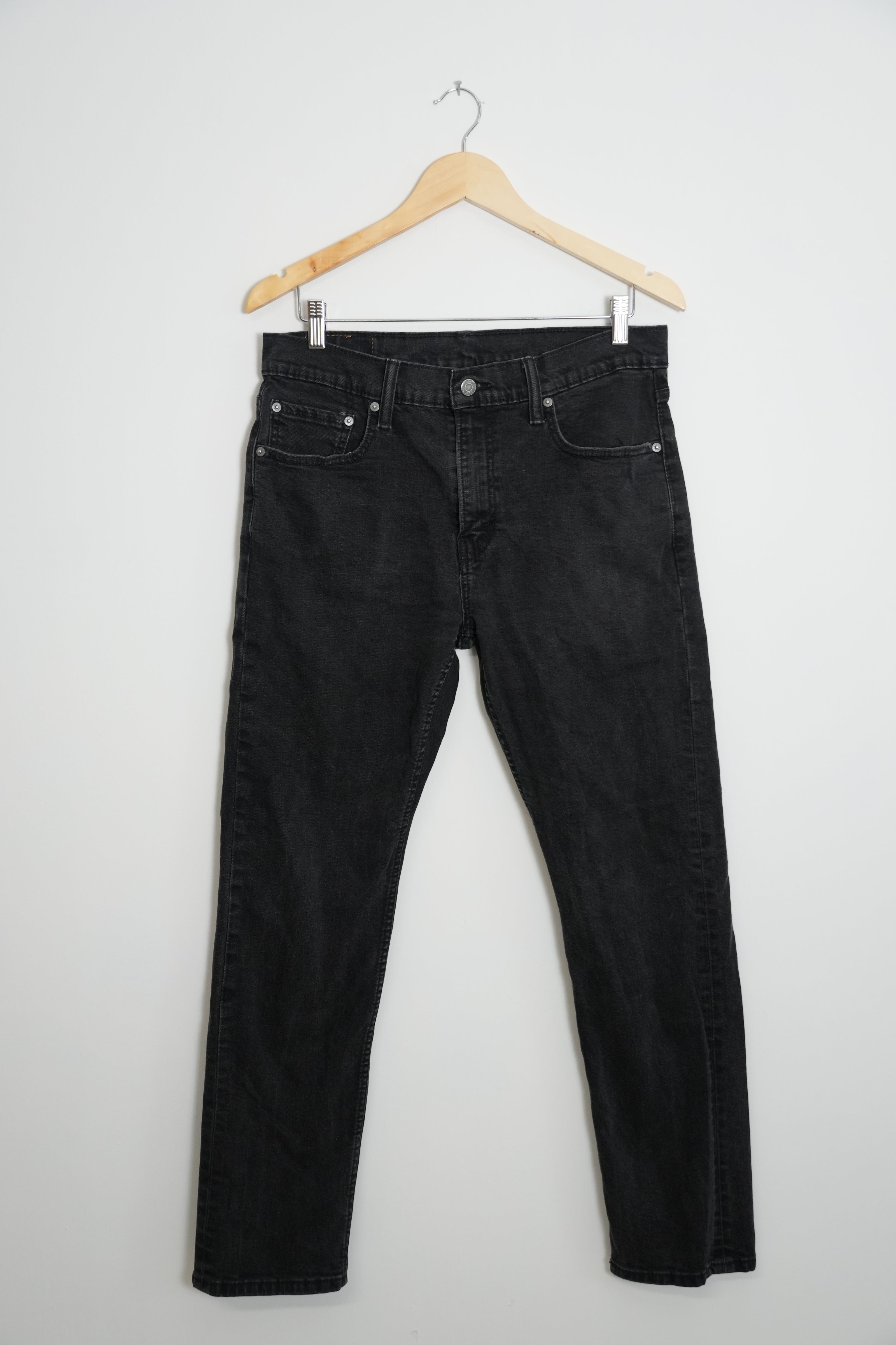 Levi Strauss & Co 502 Men's Black Denim Jeans 33Wx32L