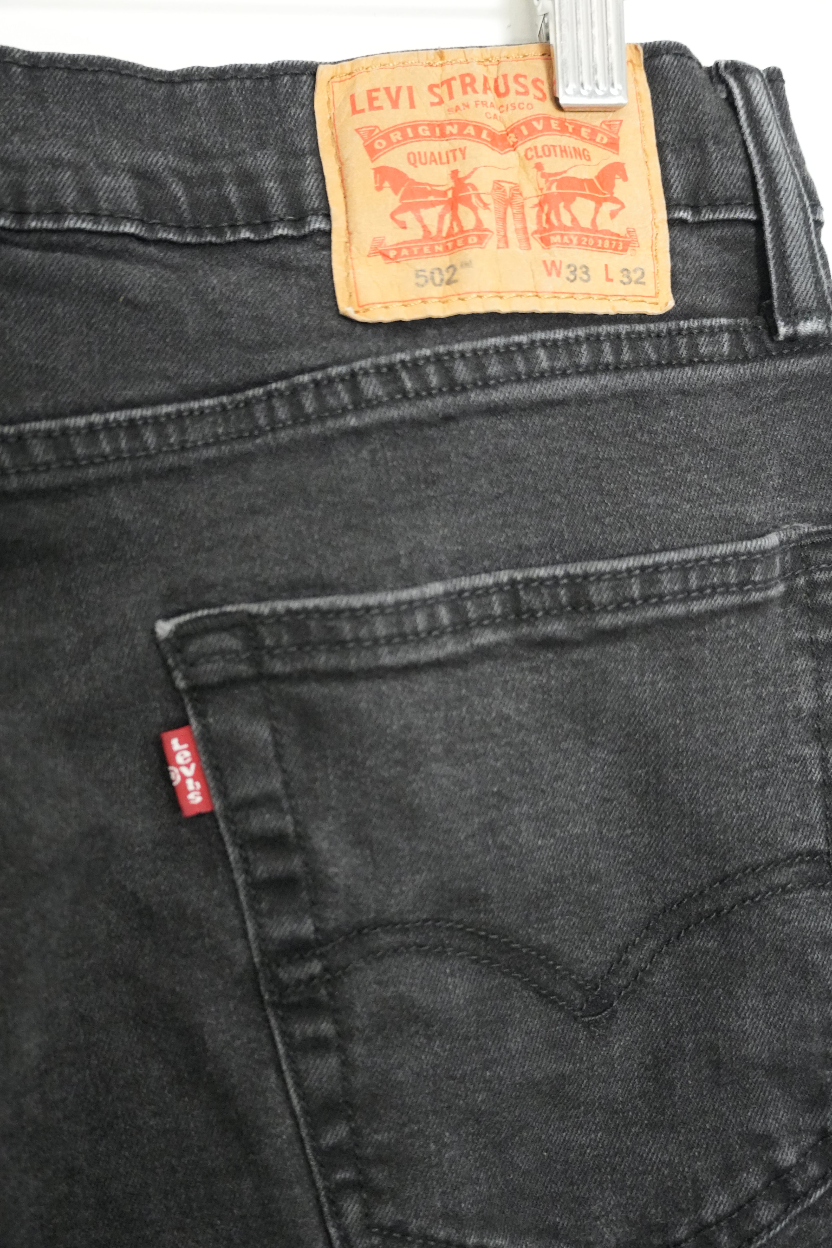 Levi Strauss & Co 502 Men's Black Denim Jeans 33Wx32L