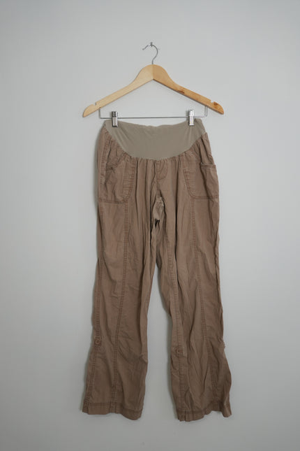 Maternity Rollup Cargo Khaki Pant Size Large - Oh Baby by Motherhood