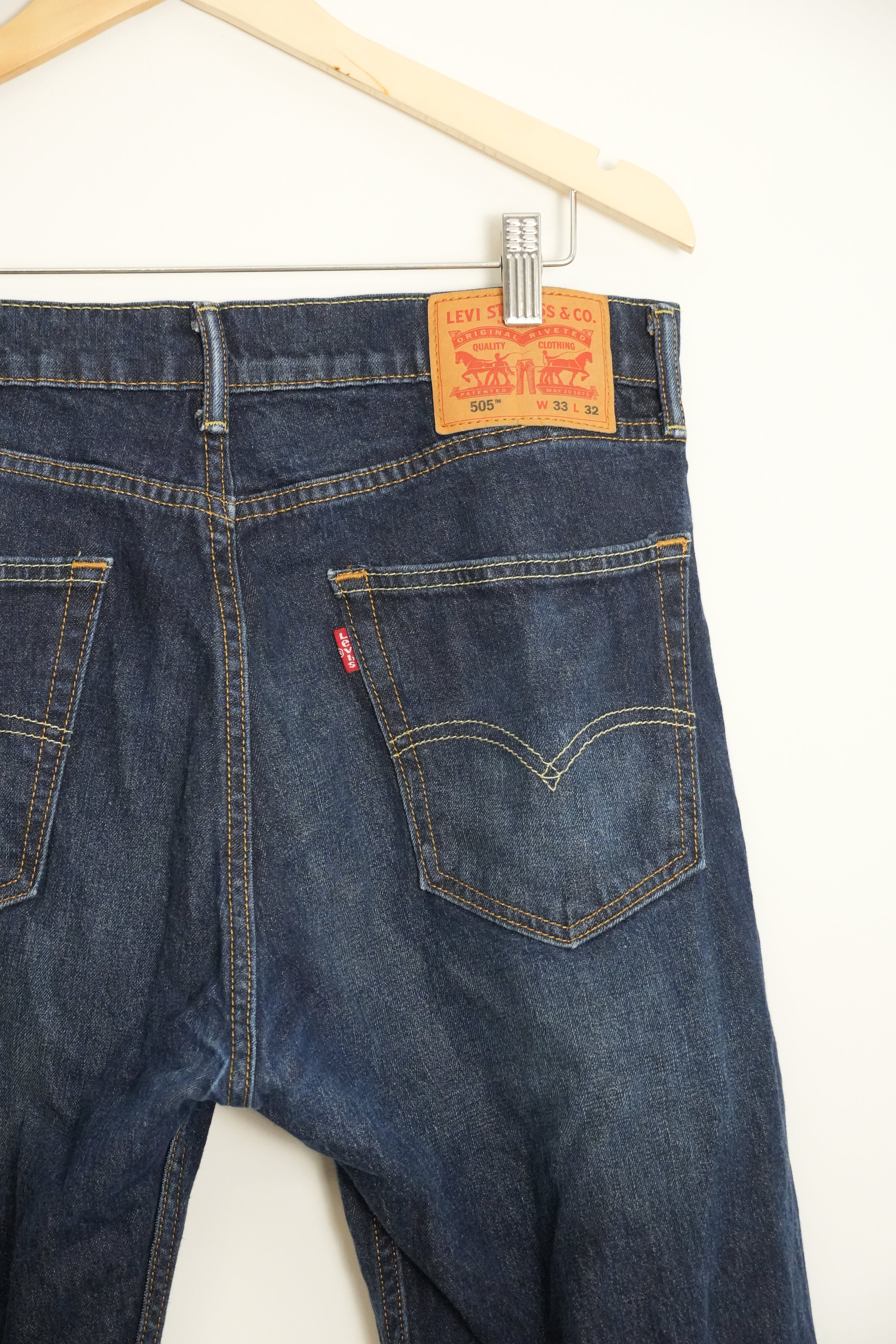Men’s Levi 505 Dark Wash Denim Jeans 33Wx32L