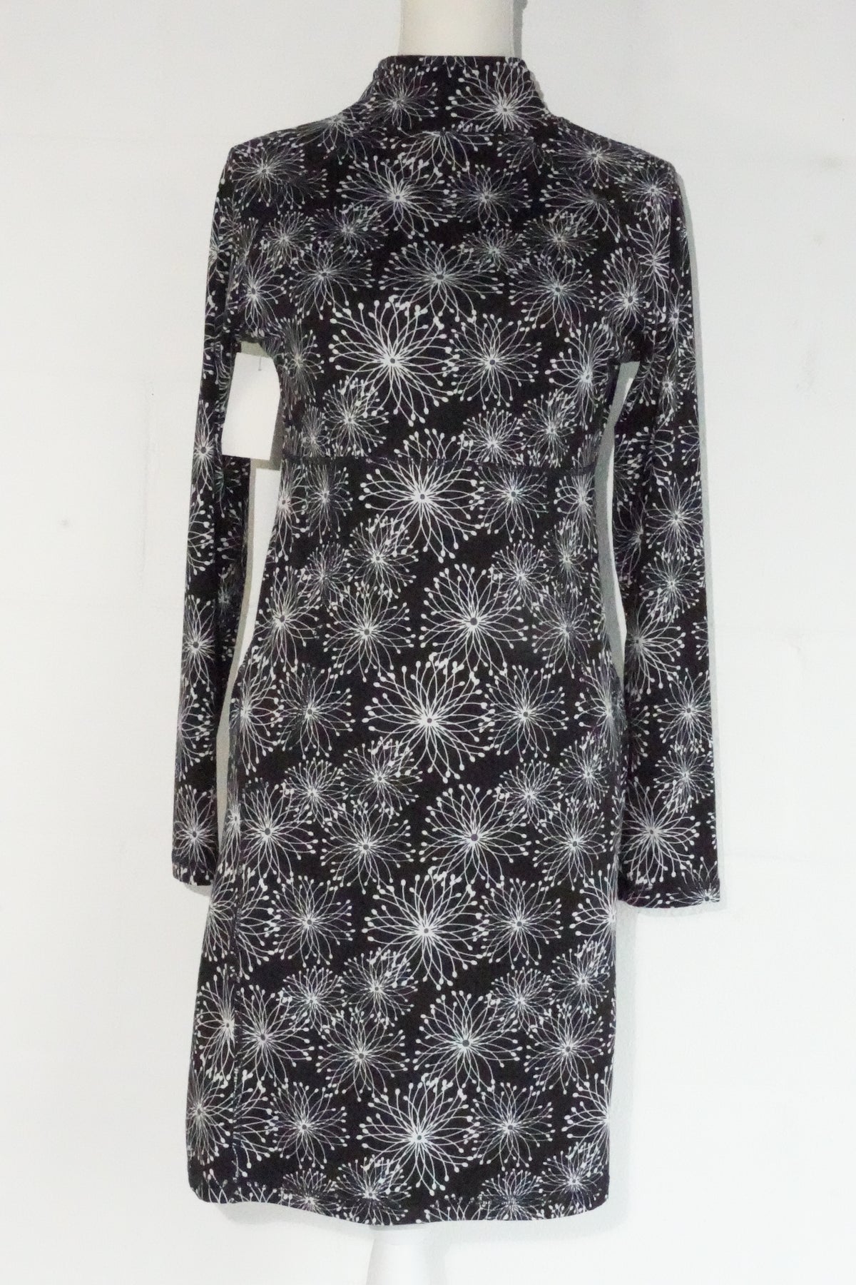 Soybu Dress Women Medium Black White Floral Print Mock Neck Long Sleeve Keyhole