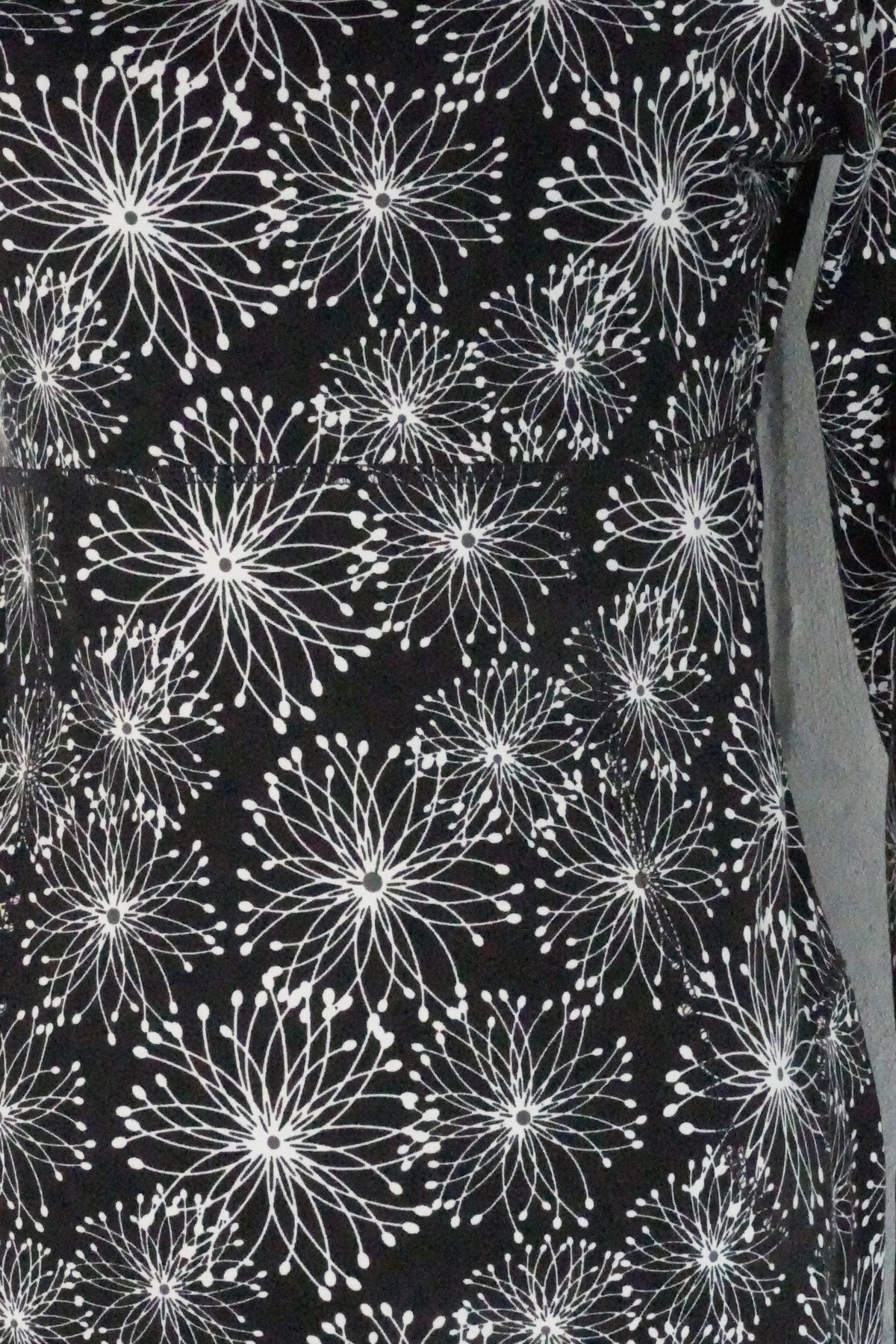 Soybu Dress Women Medium Black White Floral Print Mock Neck Long Sleeve Keyhole