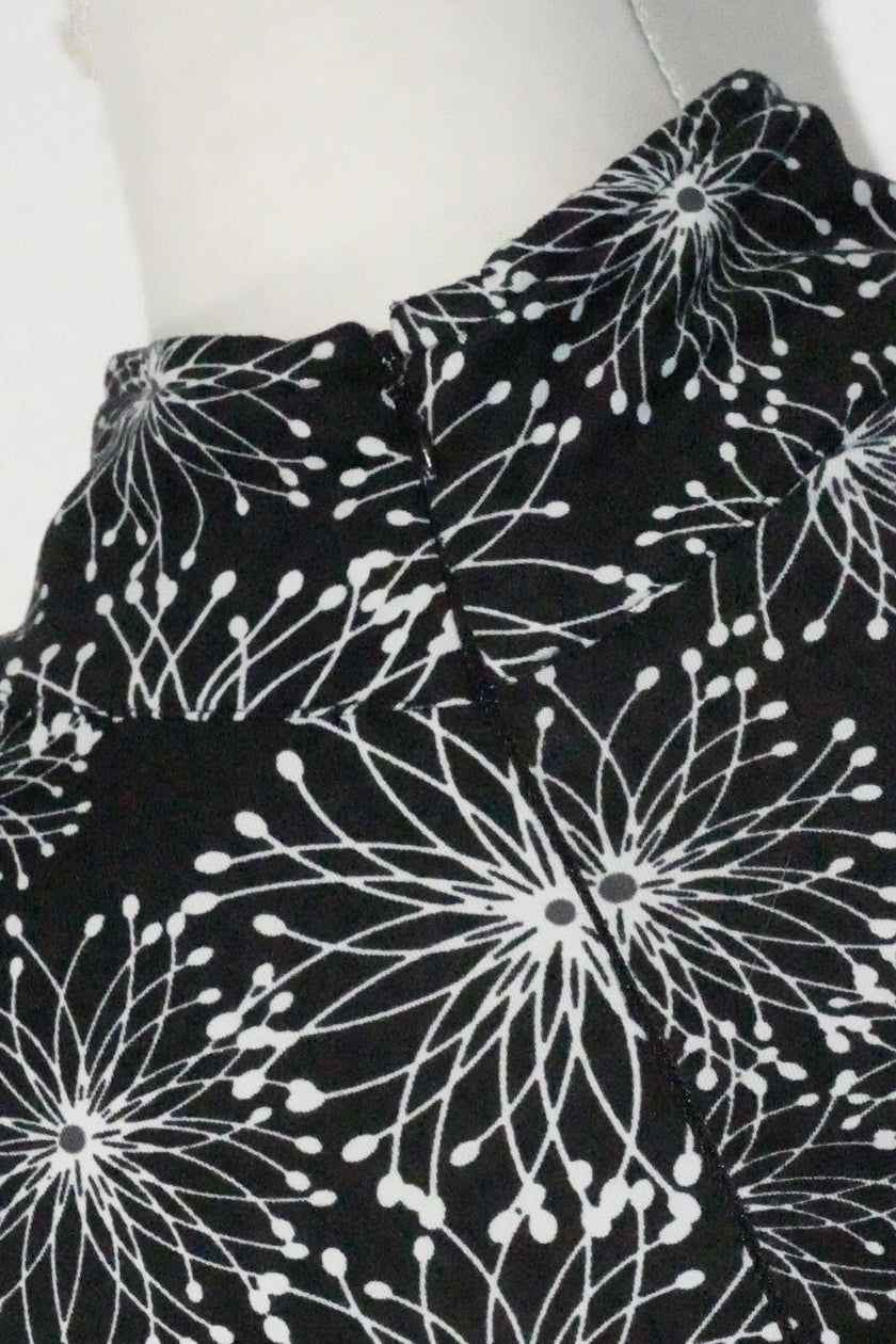 Soybu Dress Women Medium Black White Floral Print Mock Neck Long Sleeve Keyhole