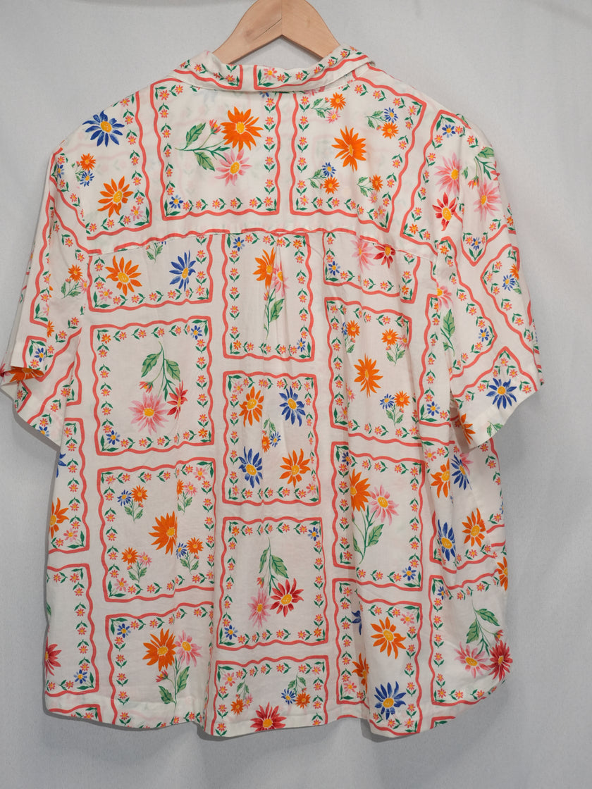 Old Navy Button Down Shirt Women X-Large White Floral Print Short Sleeve Top