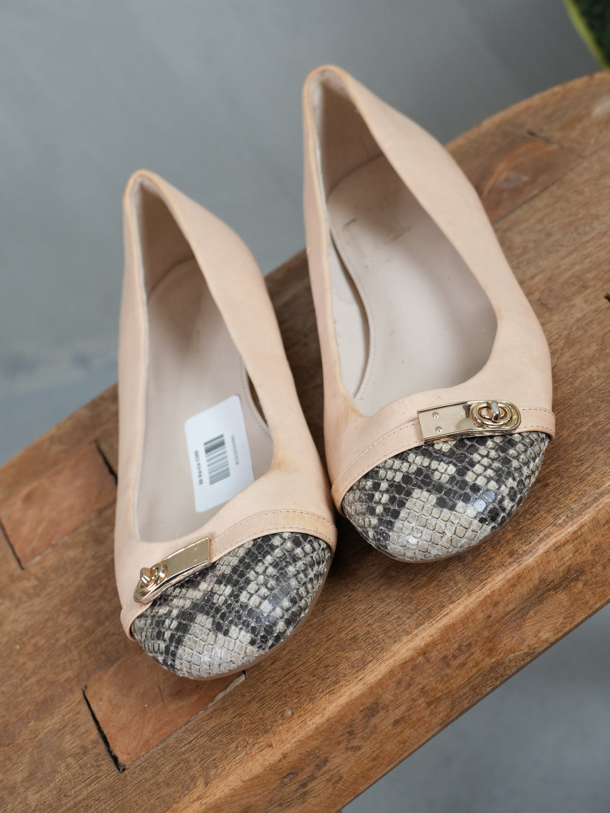 Coach Ballet Flats Women Size 6 Beige Snakeskin Toe Turnlock Leather Vintage Y2K