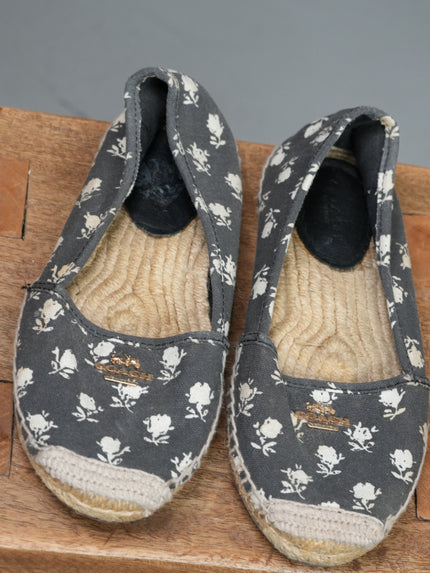 Coach Espadrille Flats Women Size Eight Gray Floral Canvas Slip On Vintage Y2K