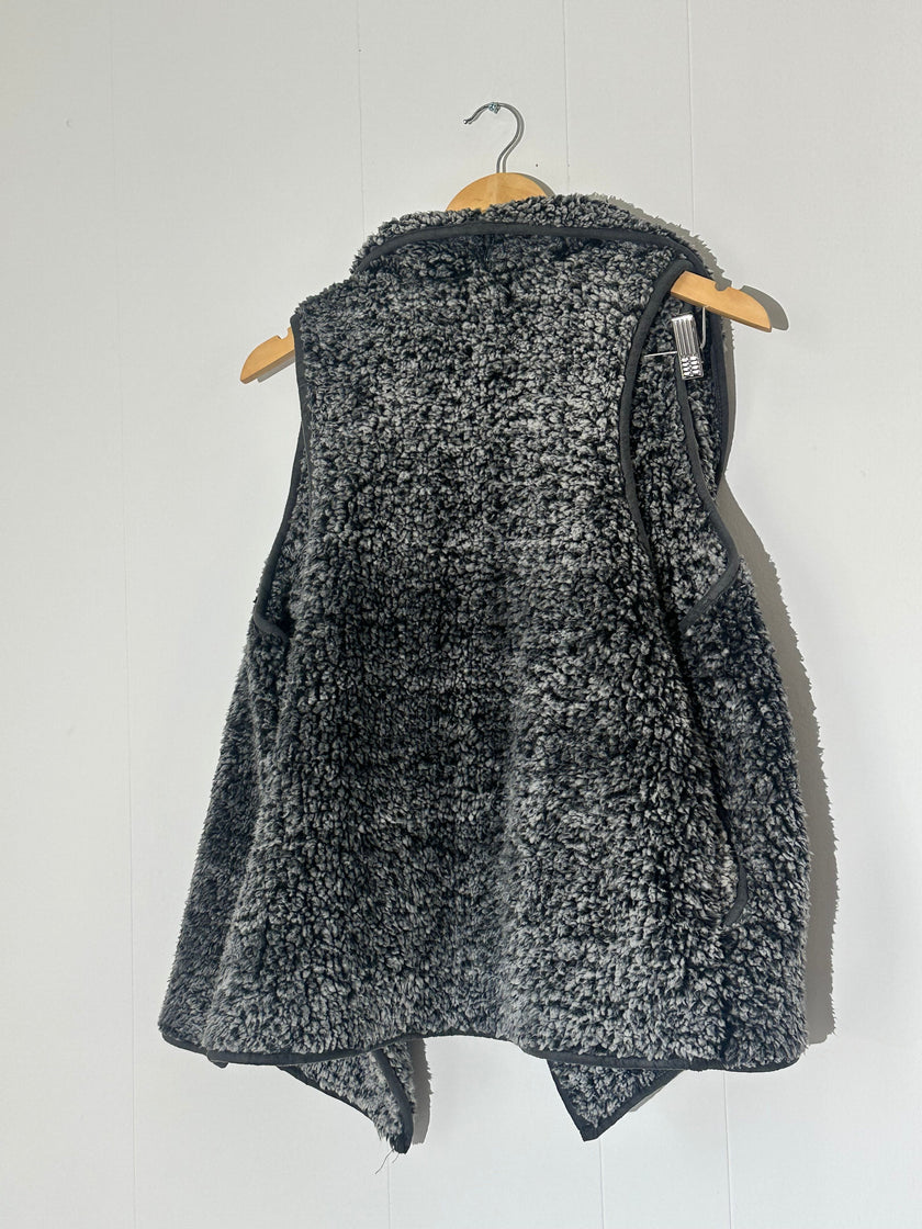Fantastic Fawn Black Sherpa Sleeveless Size Large Cardigan