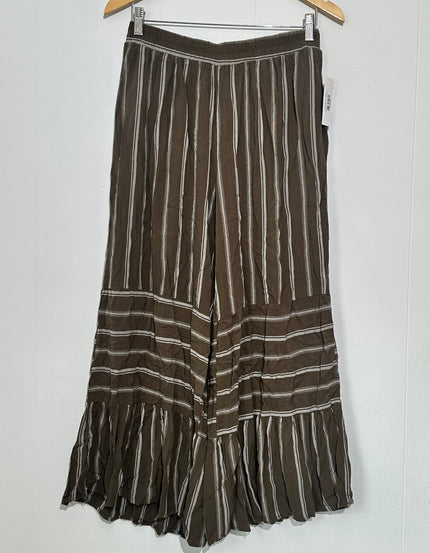 Cato Green Ruffled Wide leg Culotte Pants Size Small