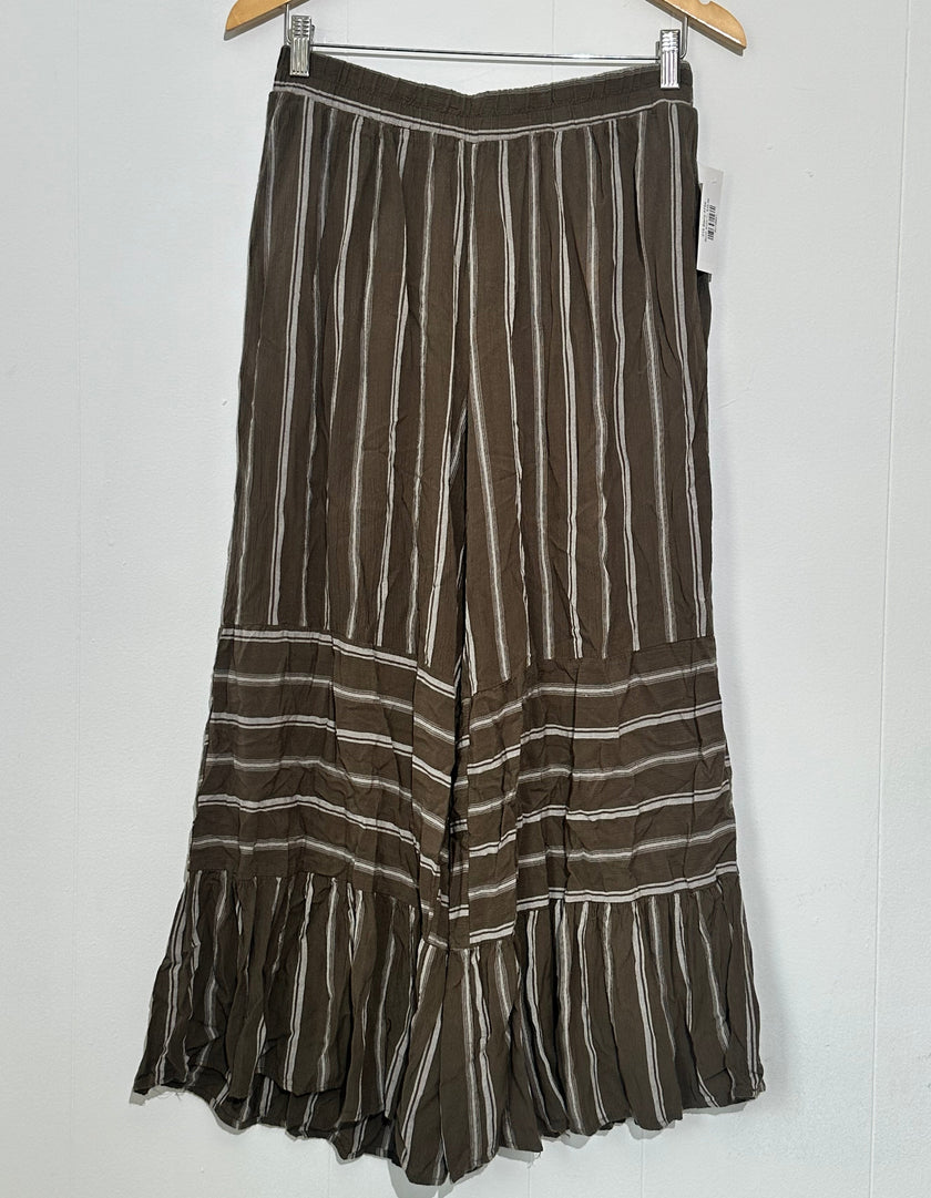 Cato Green Ruffled Wide leg Culotte Pants Size Small