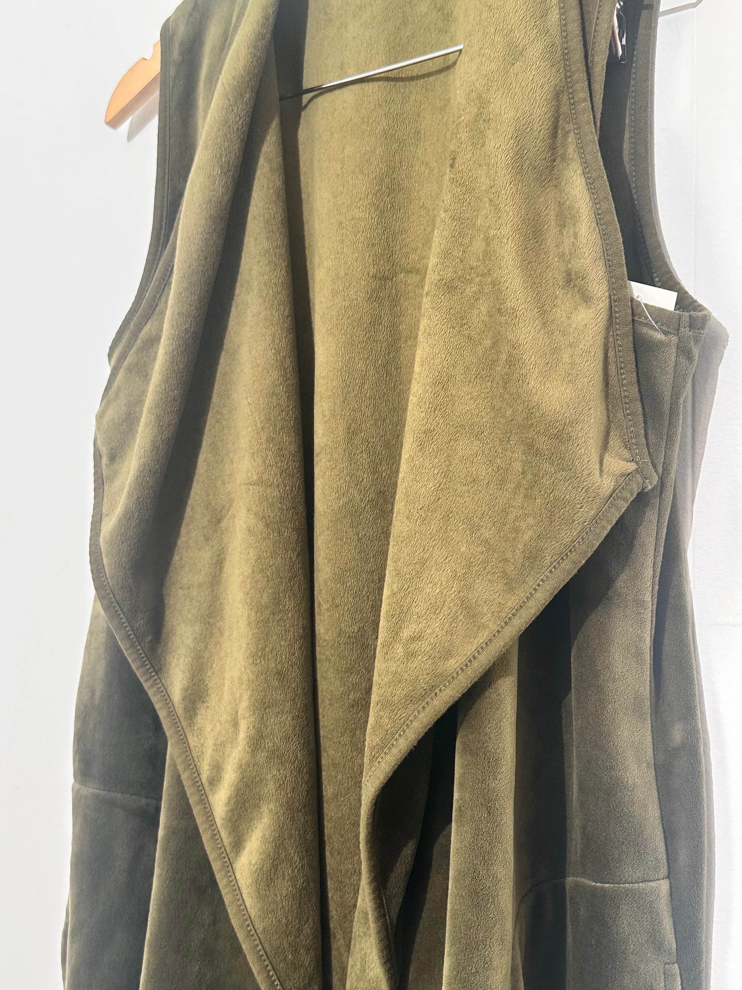 IssacMizrahi Green velvet vest small