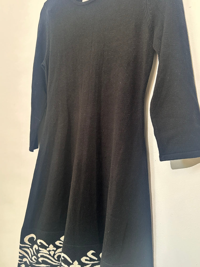 Jessica H Black Dress With White Ornate Border Detail Small