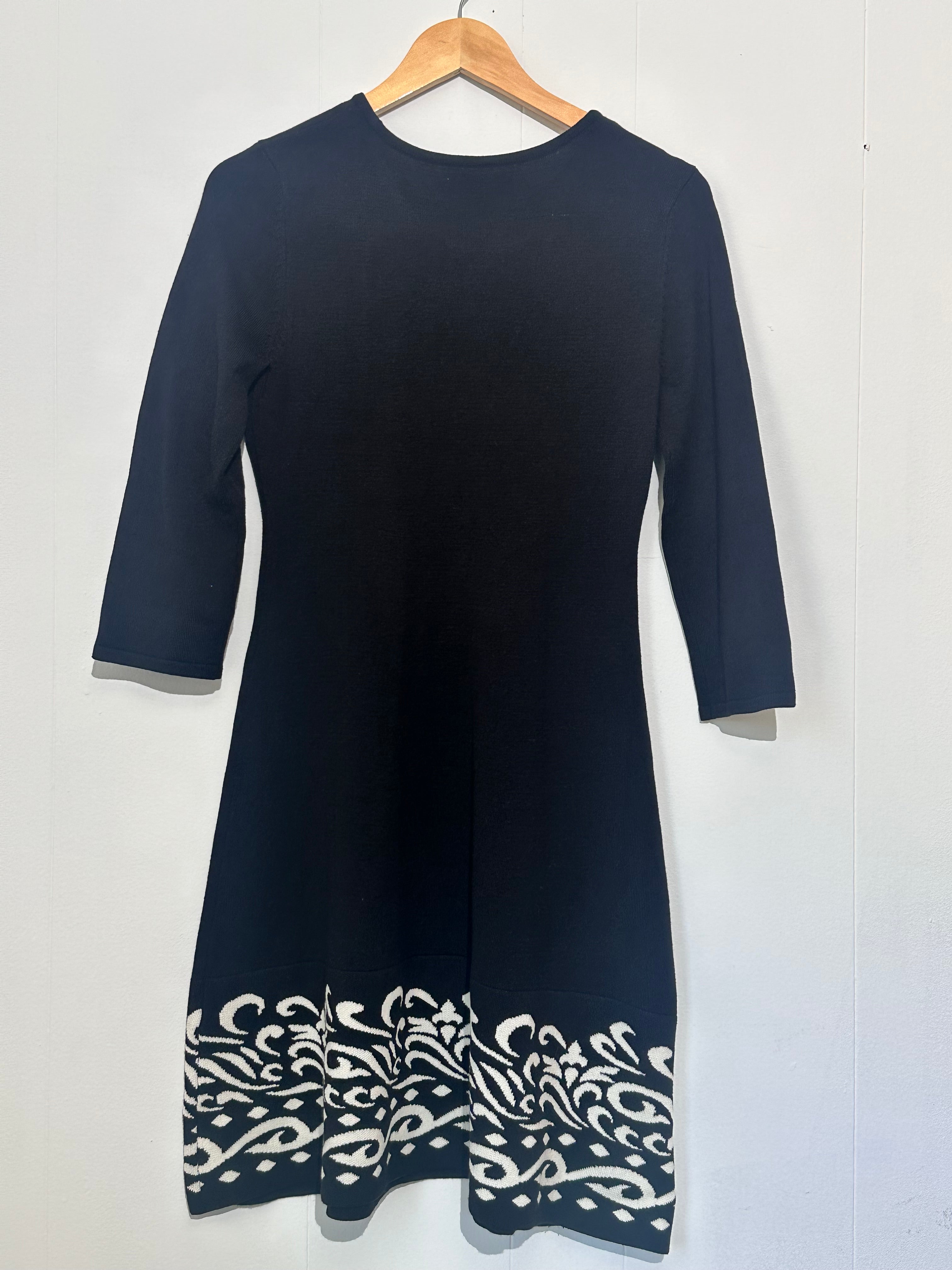 Jessica H Black Dress With White Ornate Border Detail Small