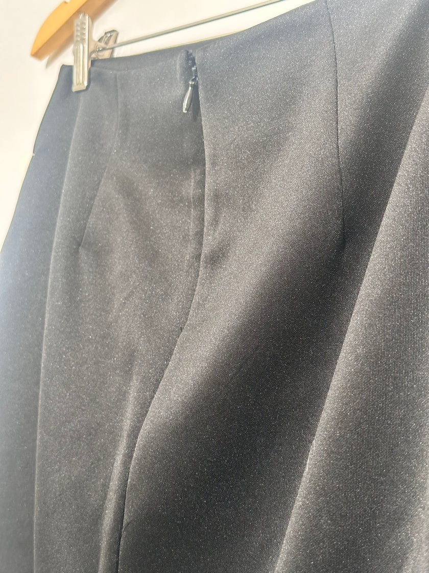 New York & Company Black Pencil Skirt with back Slit size 8