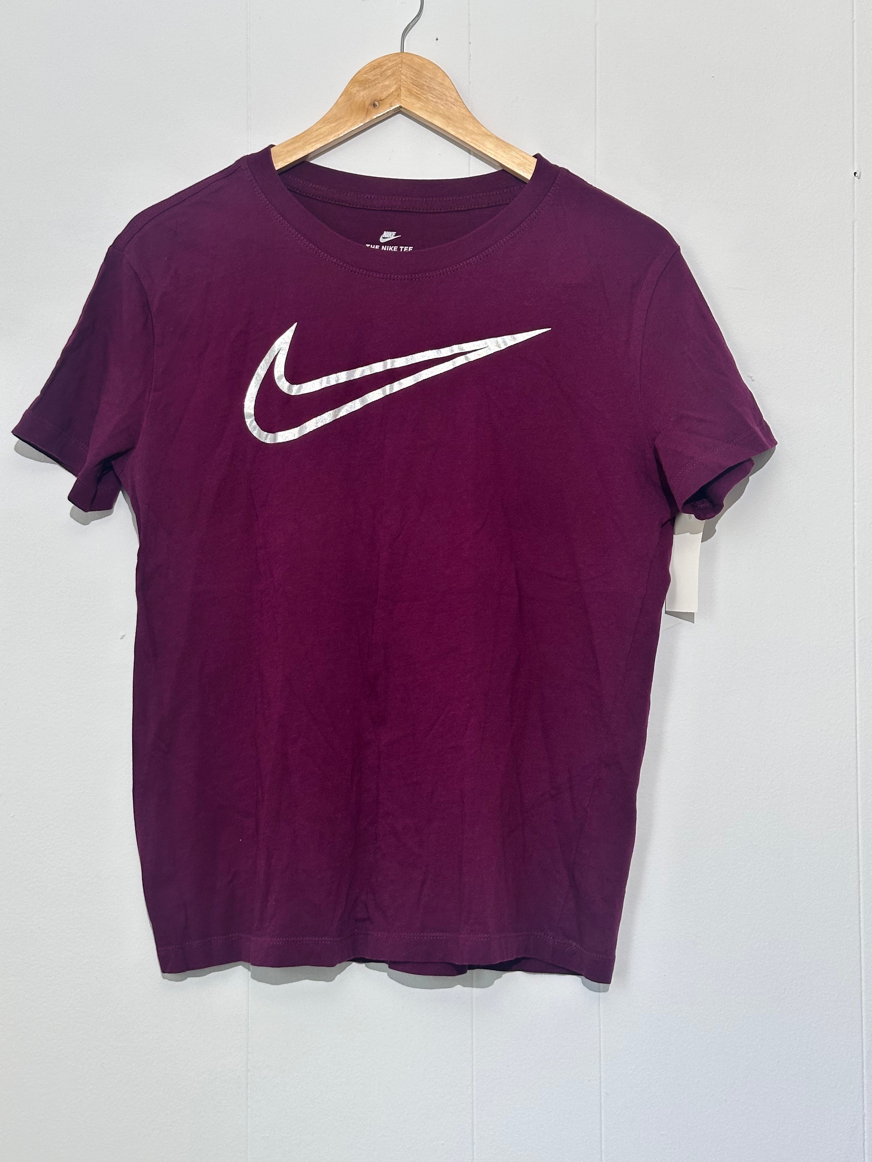Nike Maroon Workout Set - T-shirt and Quarter zip small