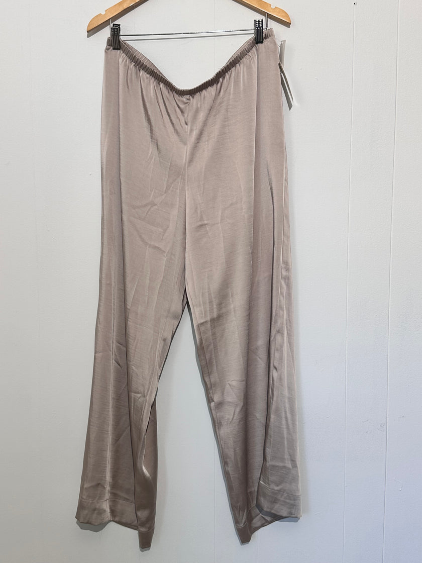 A new Day Taupe Flowing lounge pants XL