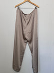 A new Day Taupe Flowing lounge pants XL