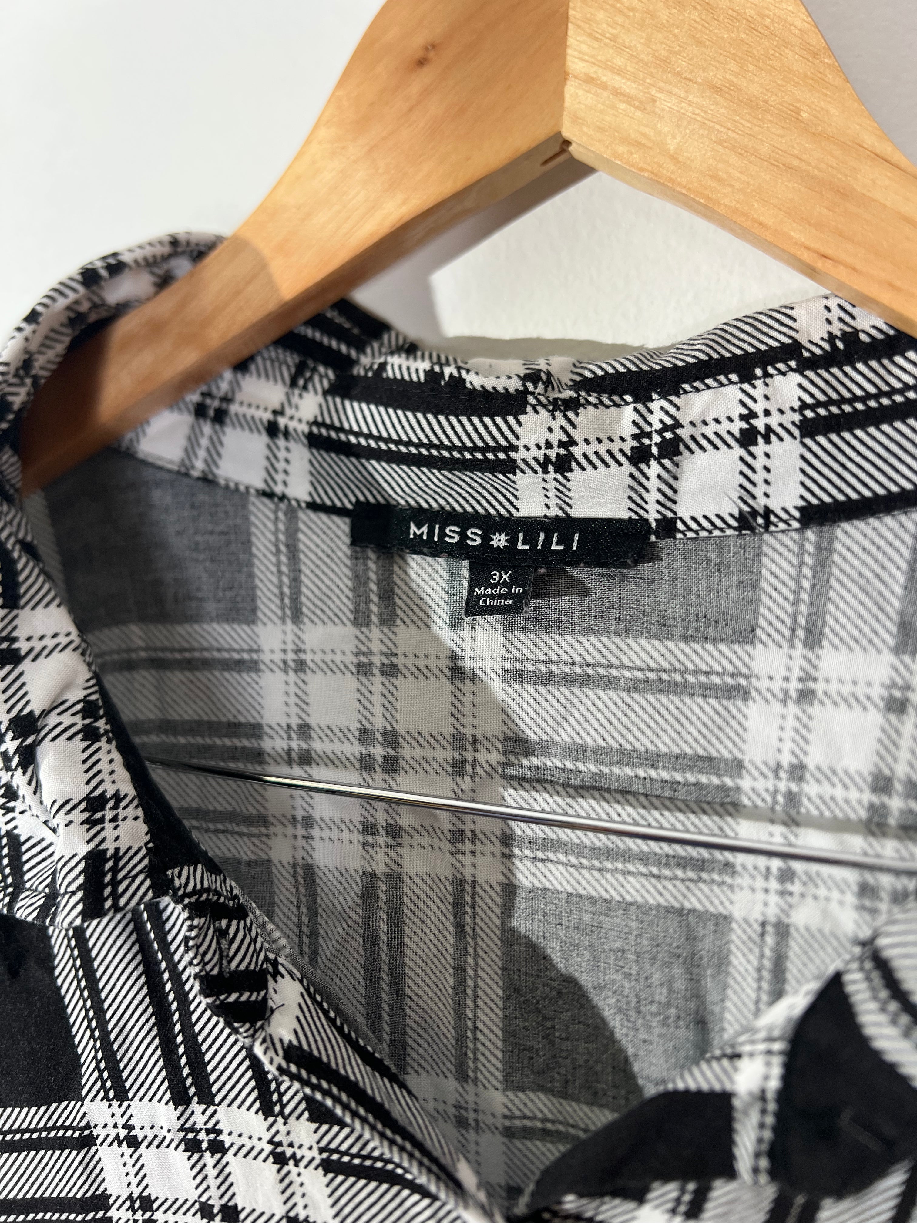 MISS LILI Black & White Plaid Flannel Button-Down Shirt Dress - Size 3XL