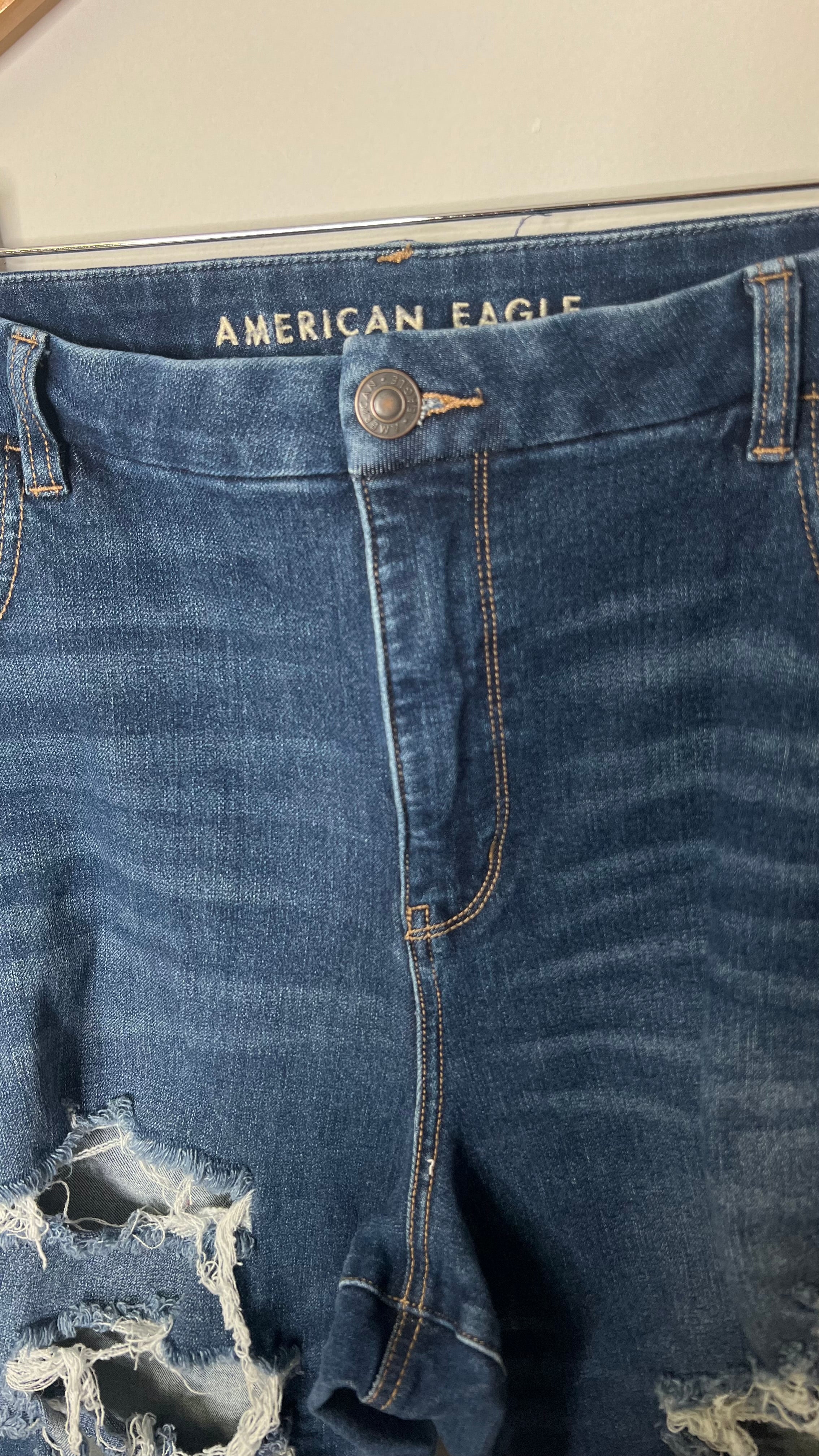 American Eagle Dark Wash Ripped Distressed 