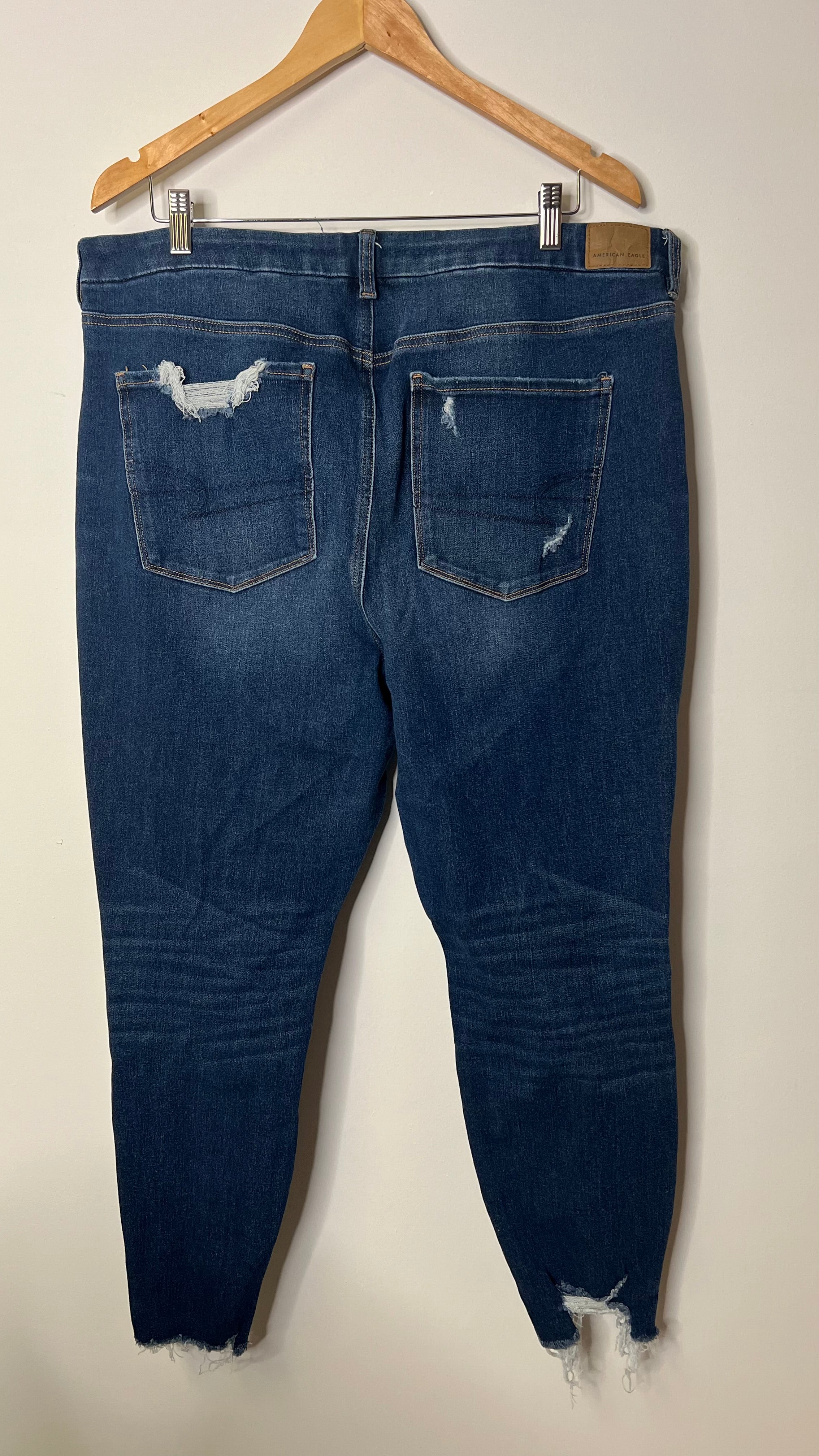 American Eagle Dark Wash Ripped Distressed 