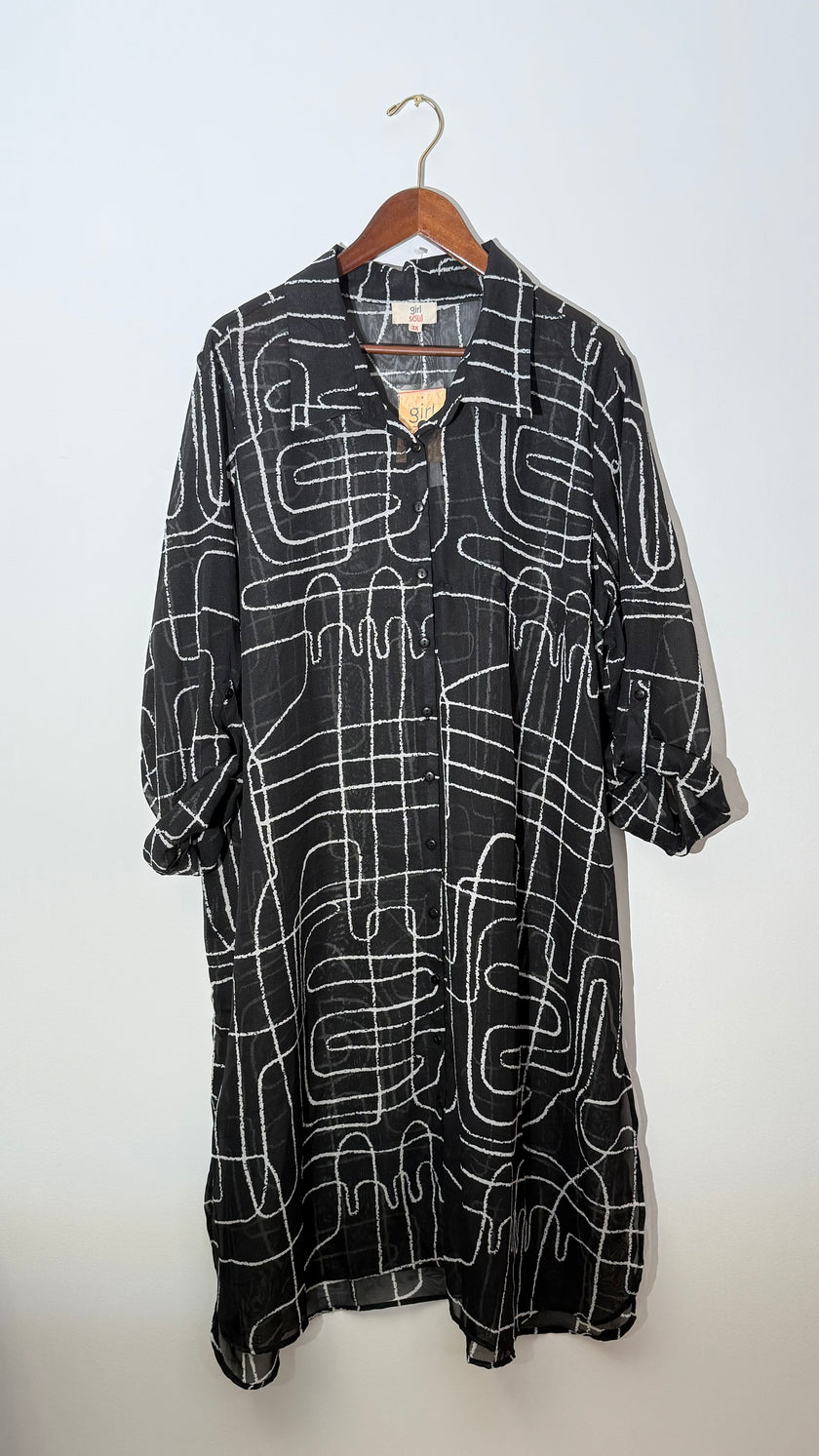Girl Soul Black and White Abstract Print Sheer Button Down Longline Tunic, Size 3X