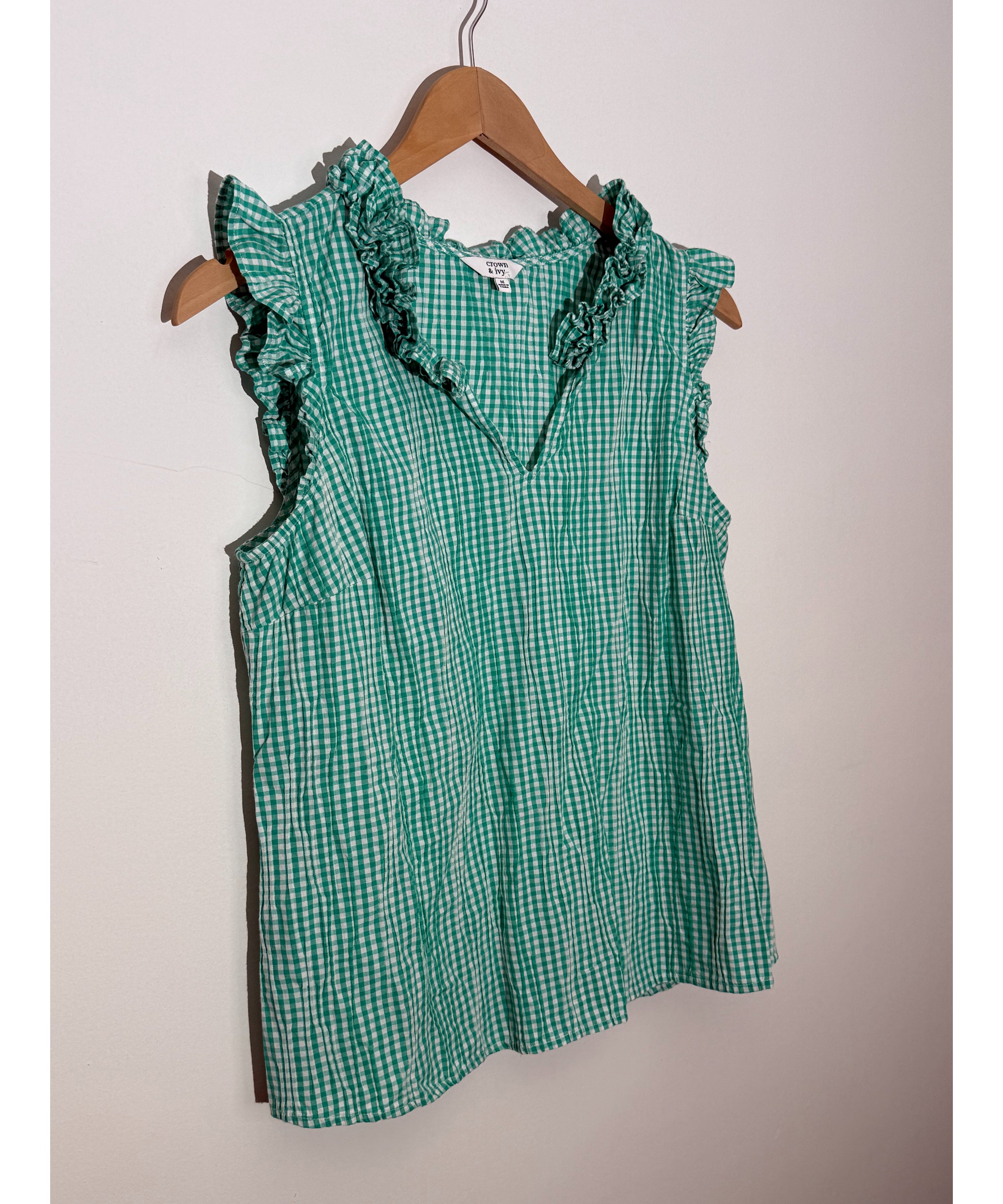 Crown & Ivy Green Gingham Ruffle V-Neck Sleeveless Top Regular Fit Size Medium
