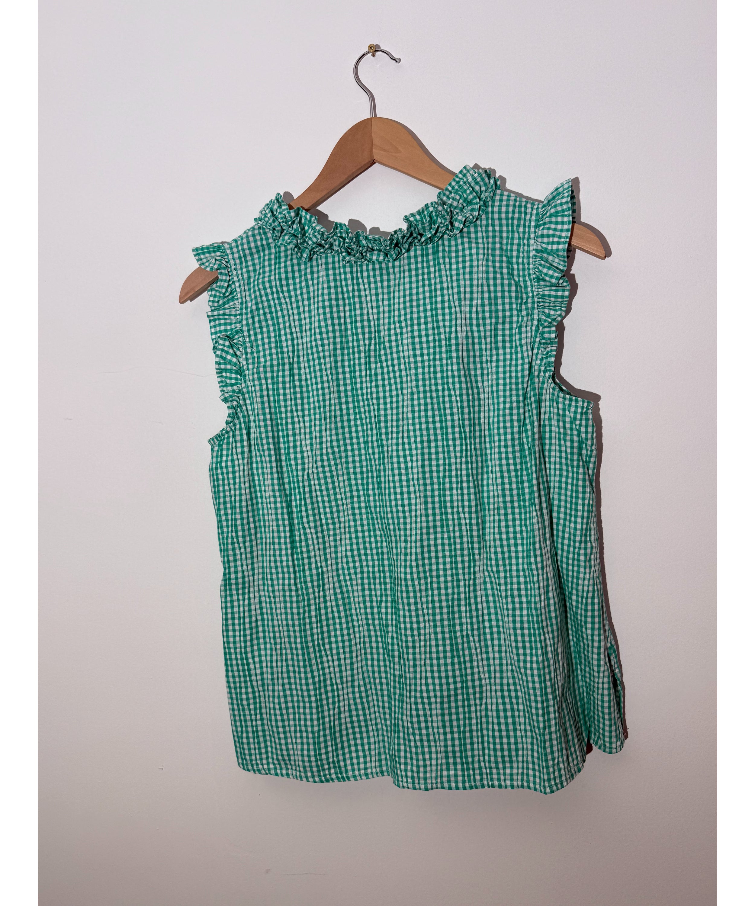 Crown & Ivy Green Gingham Ruffle V-Neck Sleeveless Top Regular Fit Size Medium