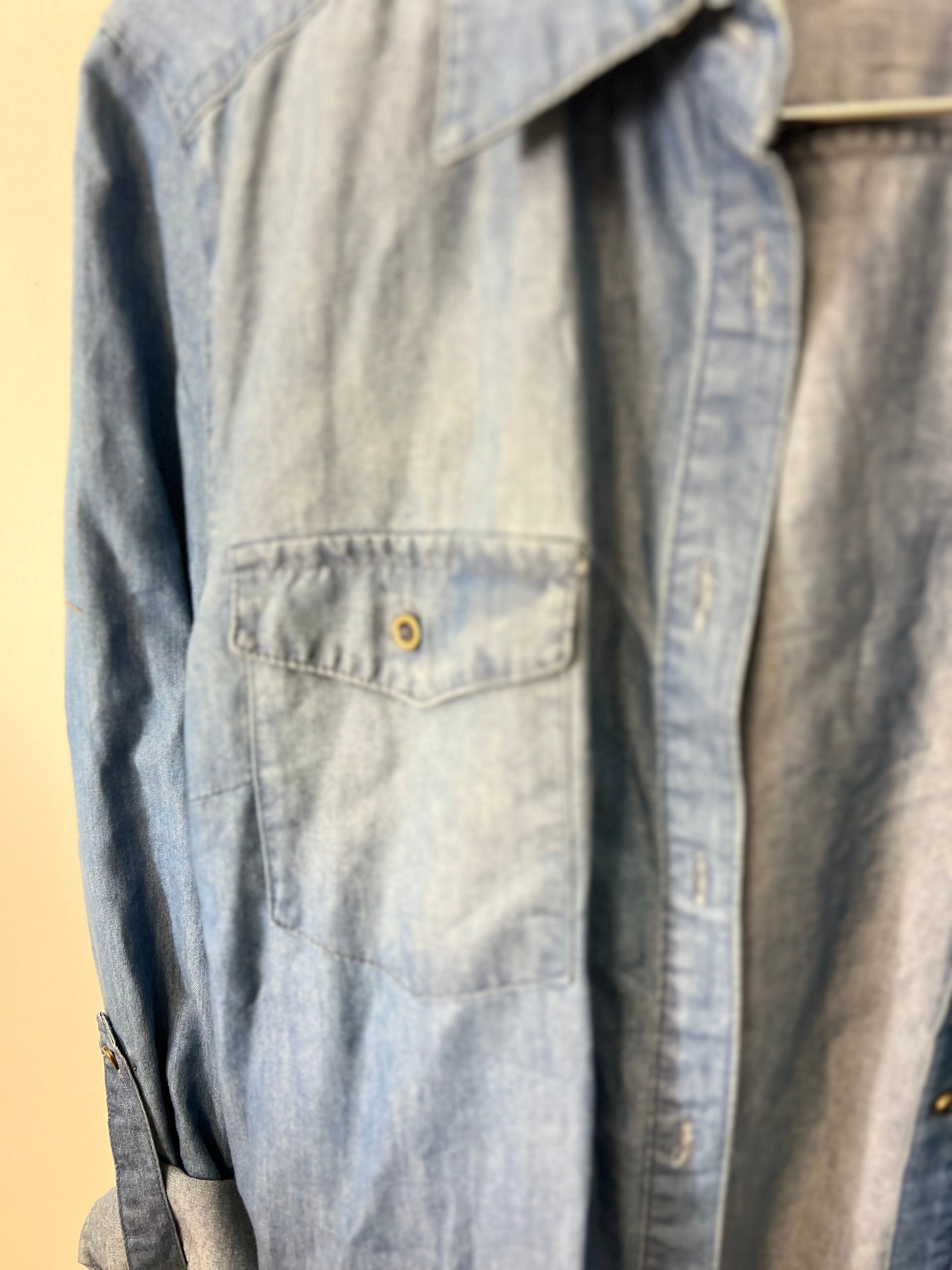 Love Tree Women's Button Down Denim Shirt  Medium