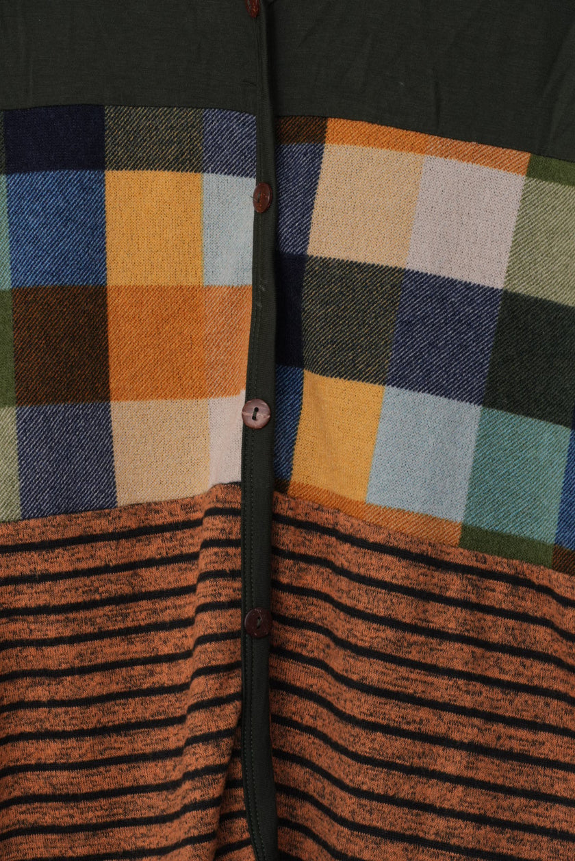 Green and Plaid Button Up long Sleeve Blouse Size Large