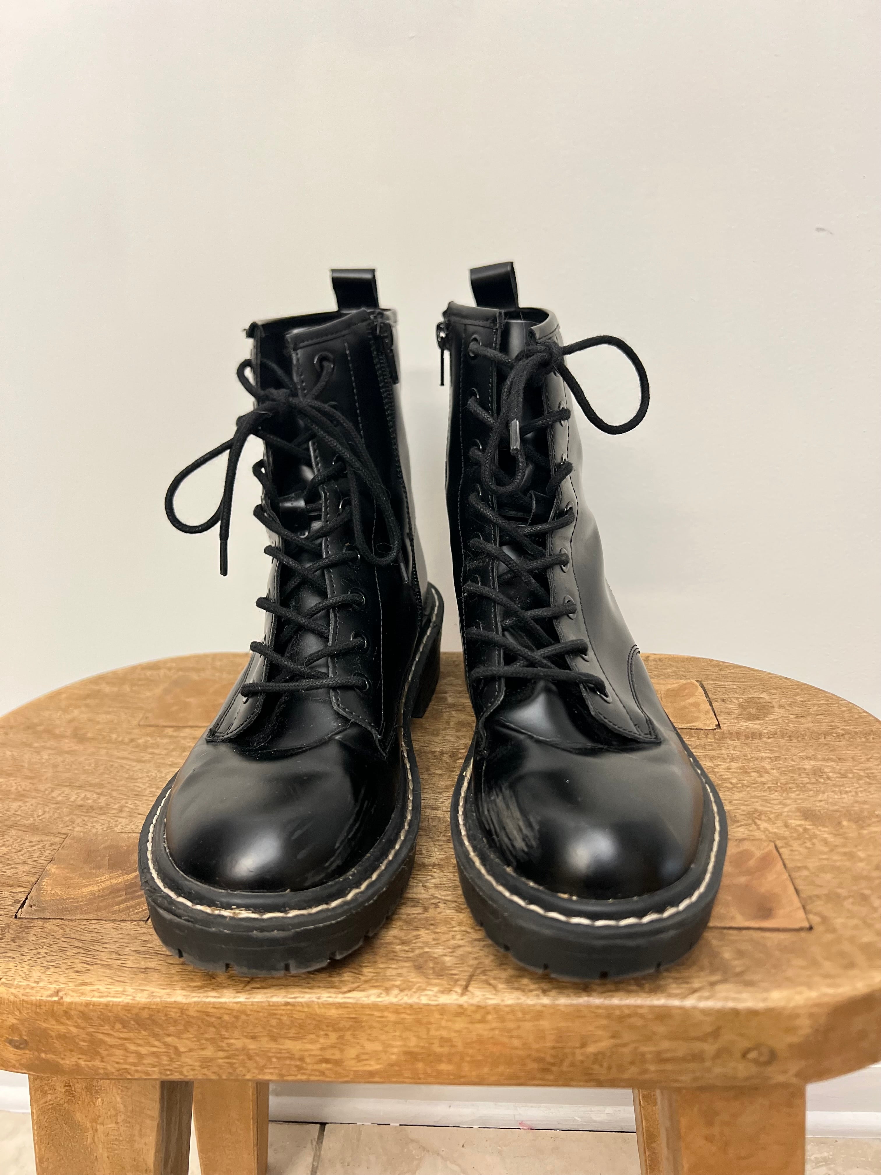 Women’s Black Lace-Up Combat Boots Size 8
