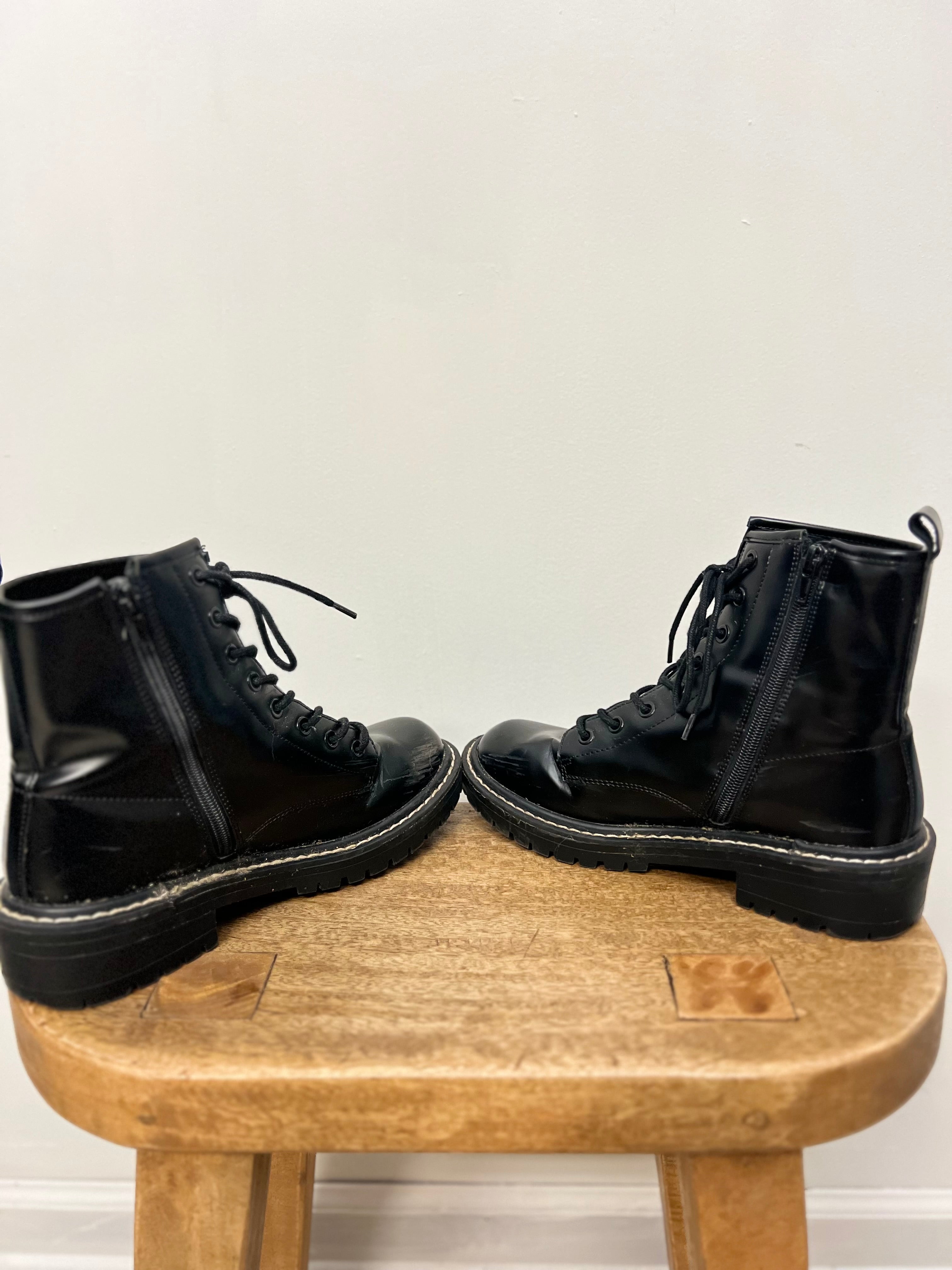 Women’s Black Lace-Up Combat Boots Size 8