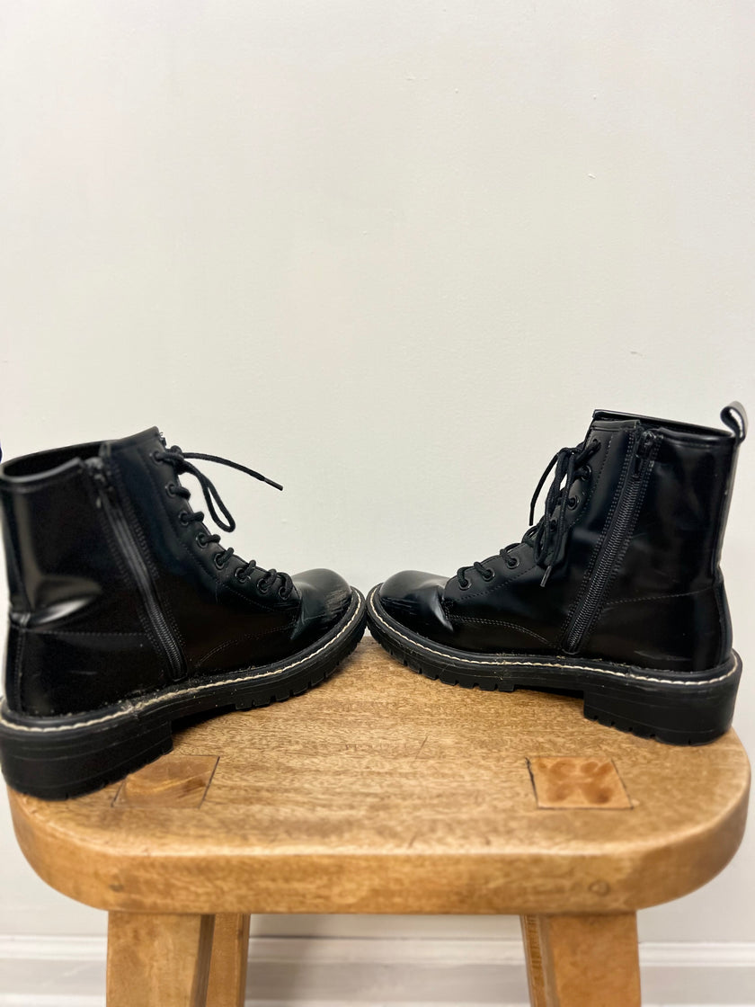 Women’s Black Lace-Up Combat Boots Size 8