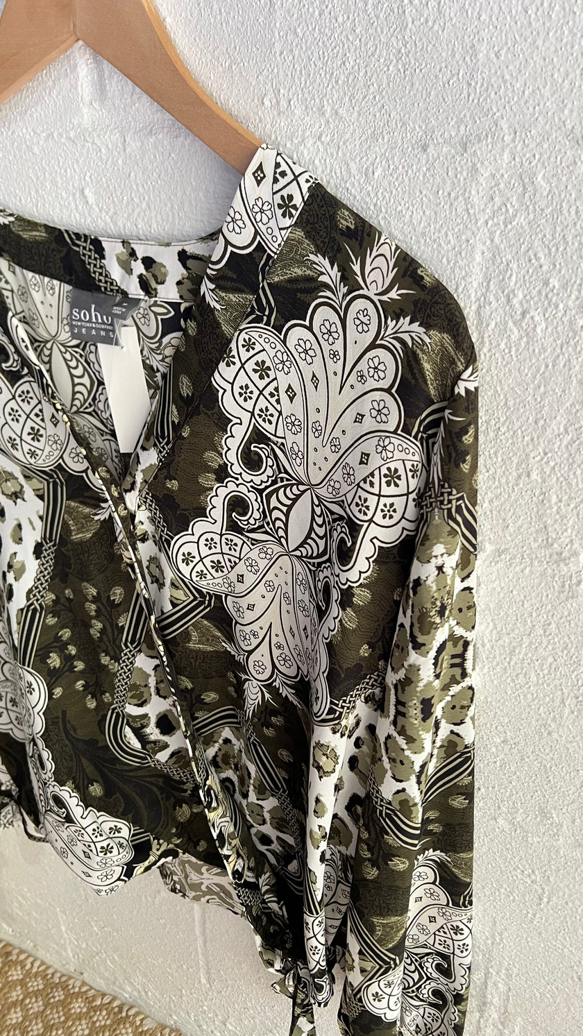 Soho by New York & Company Black Stretch Blouse Size Medium