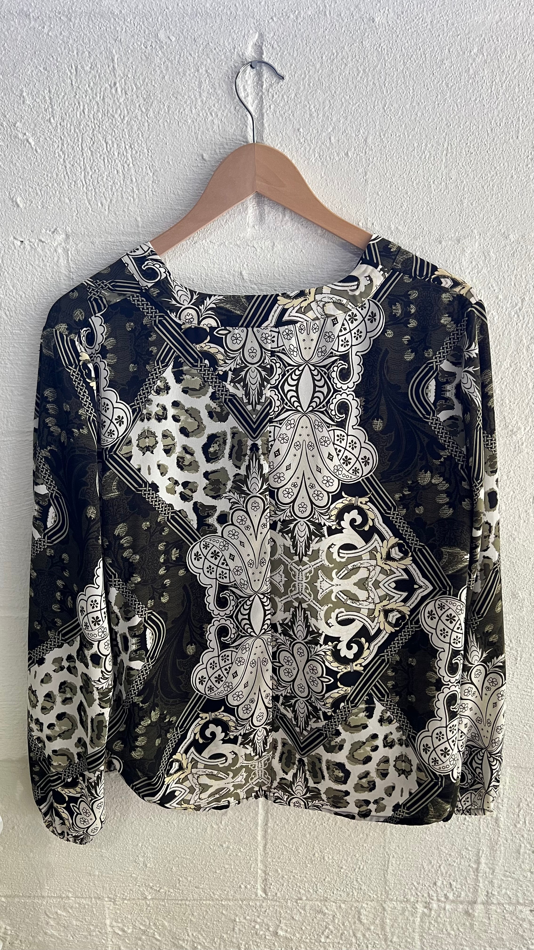 Soho by New York & Company Black Stretch Blouse Size Medium