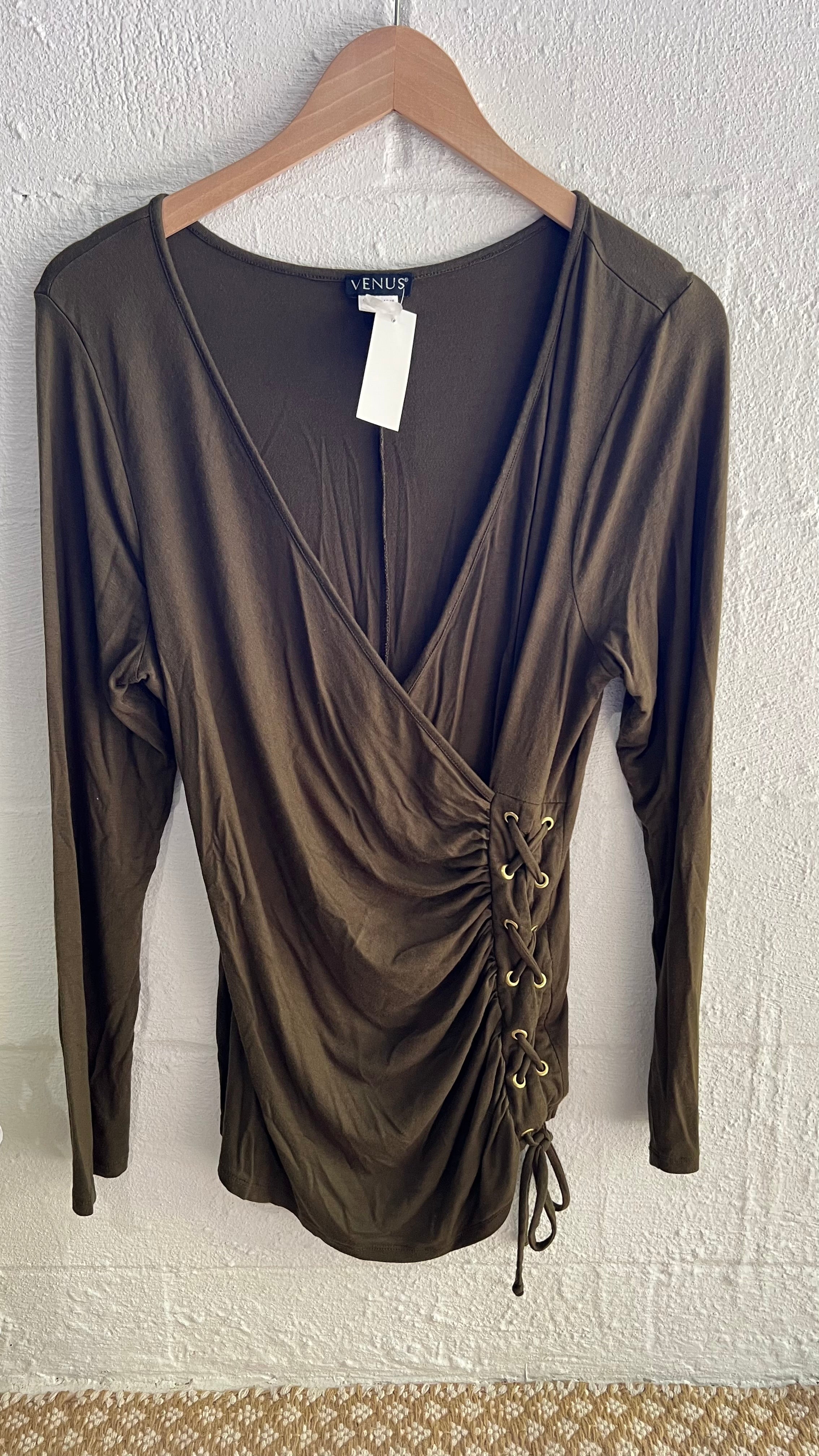 Venus Brown Long Sleeve Knit Top Size Large