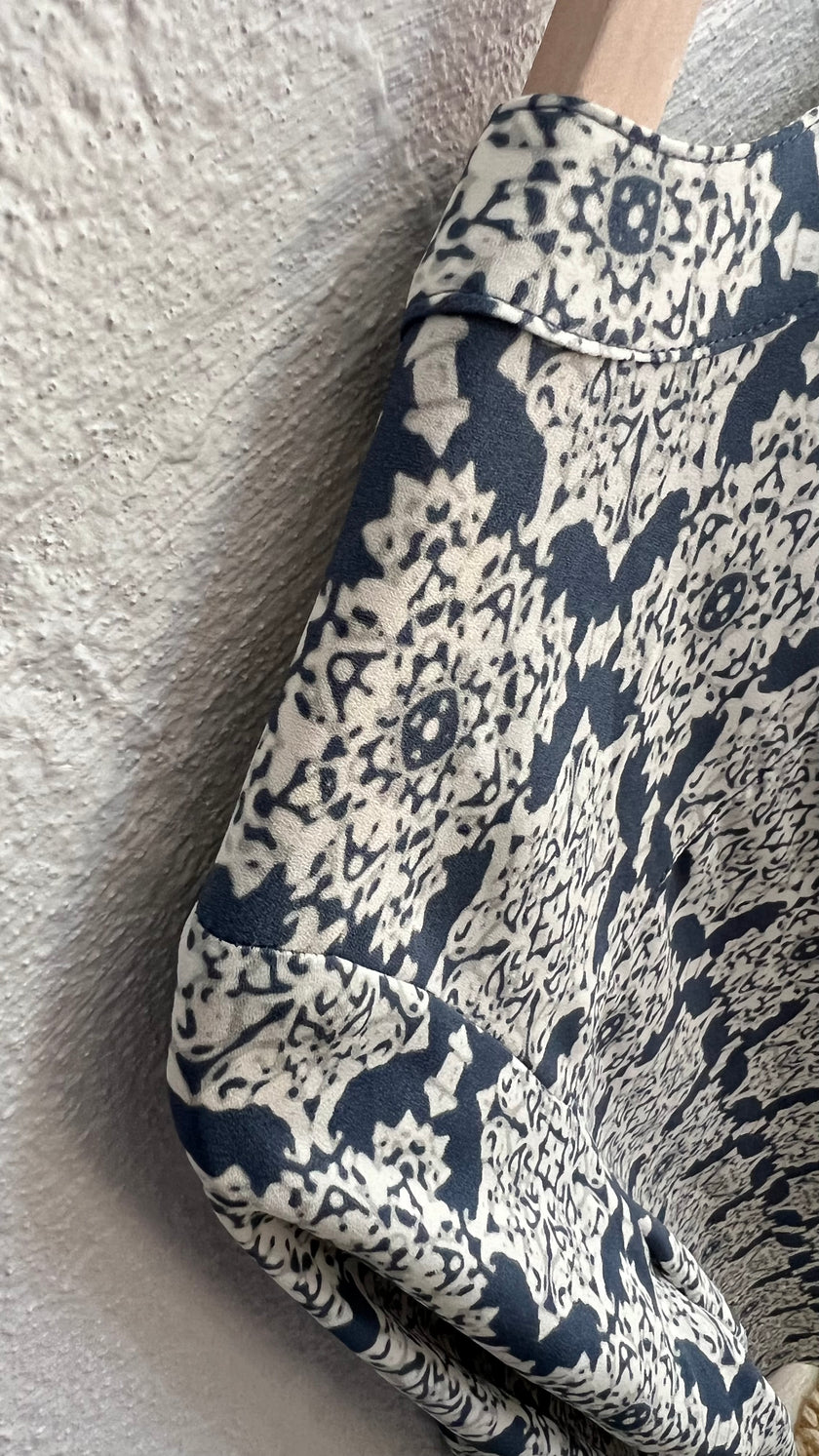 Cato Taupe Gray Knit Top Size Small