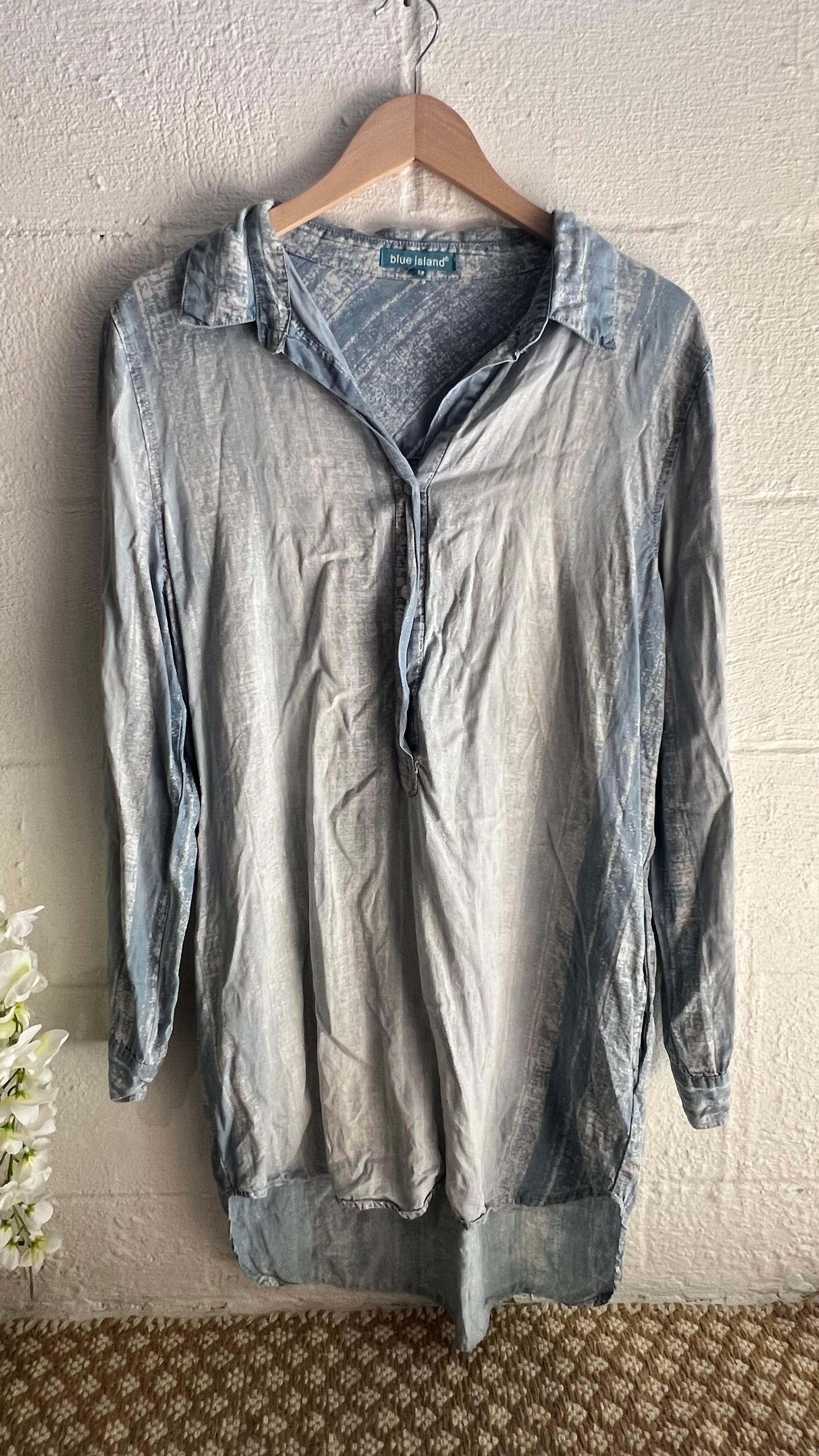 Blue Island Blue Long Sleeve Top Size Medium