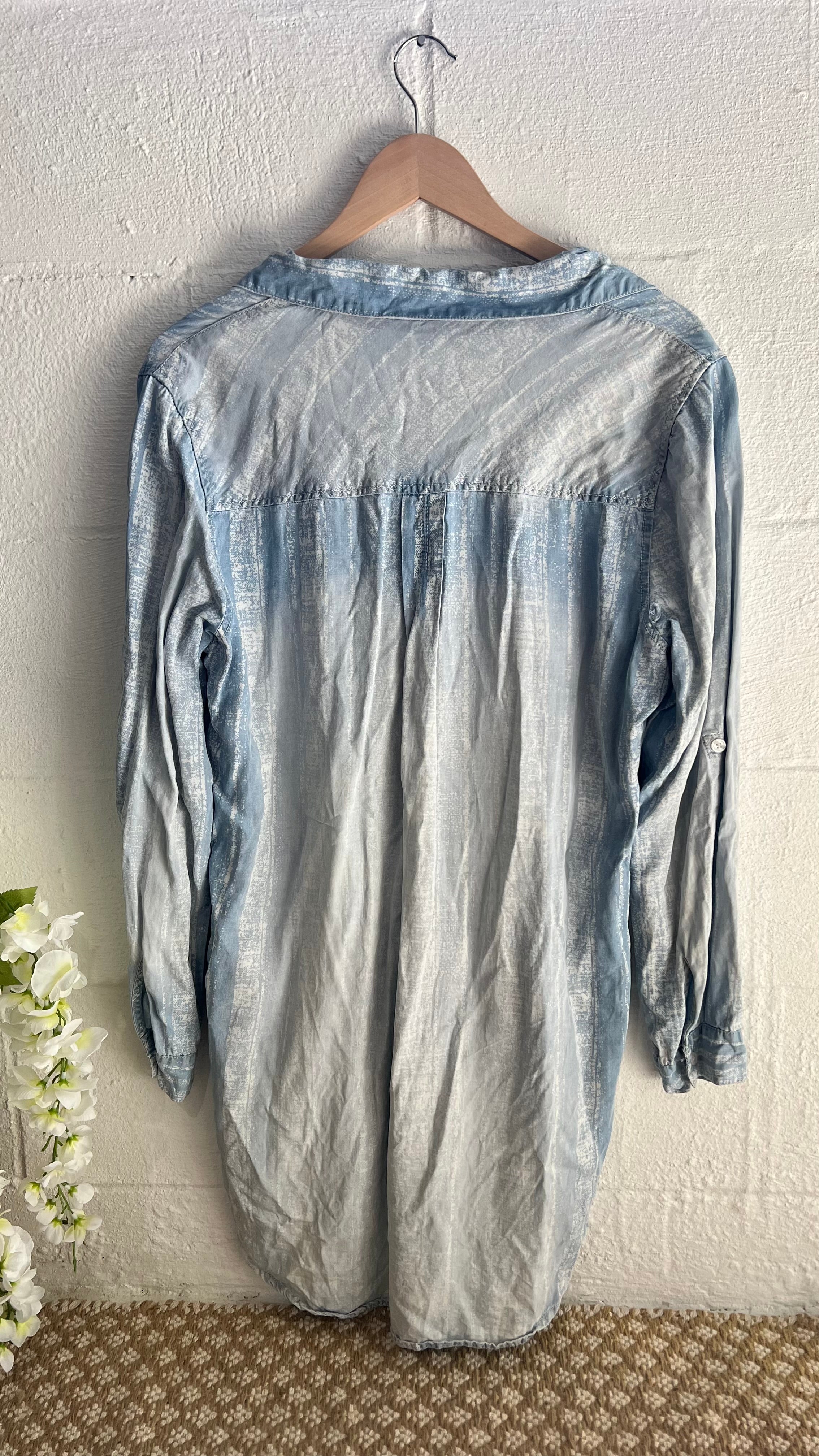 Blue Island Blue Long Sleeve Top Size Medium