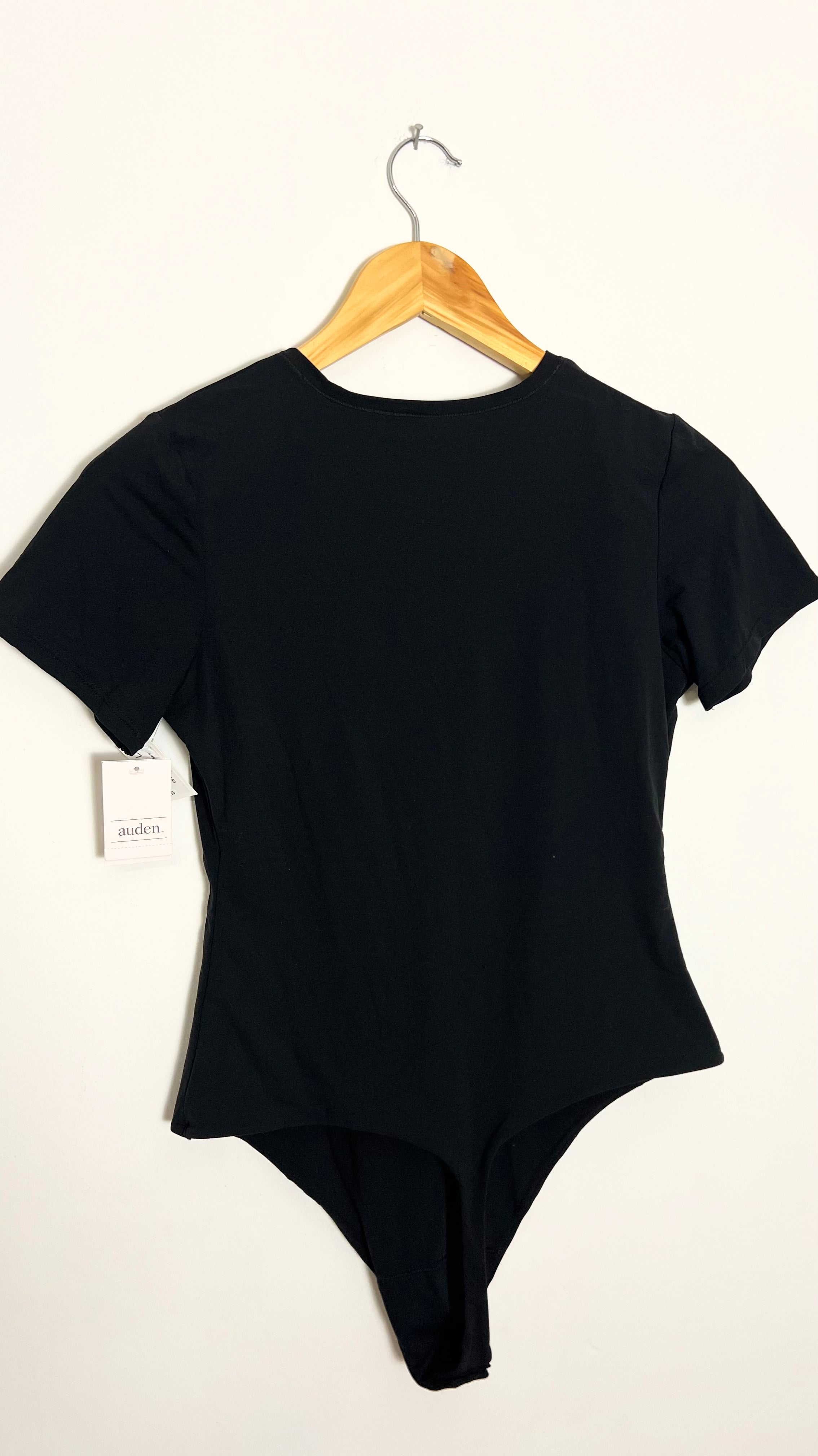 Auden 4-Way Stretch Short-Sleeve Bodysuit in black Size Large