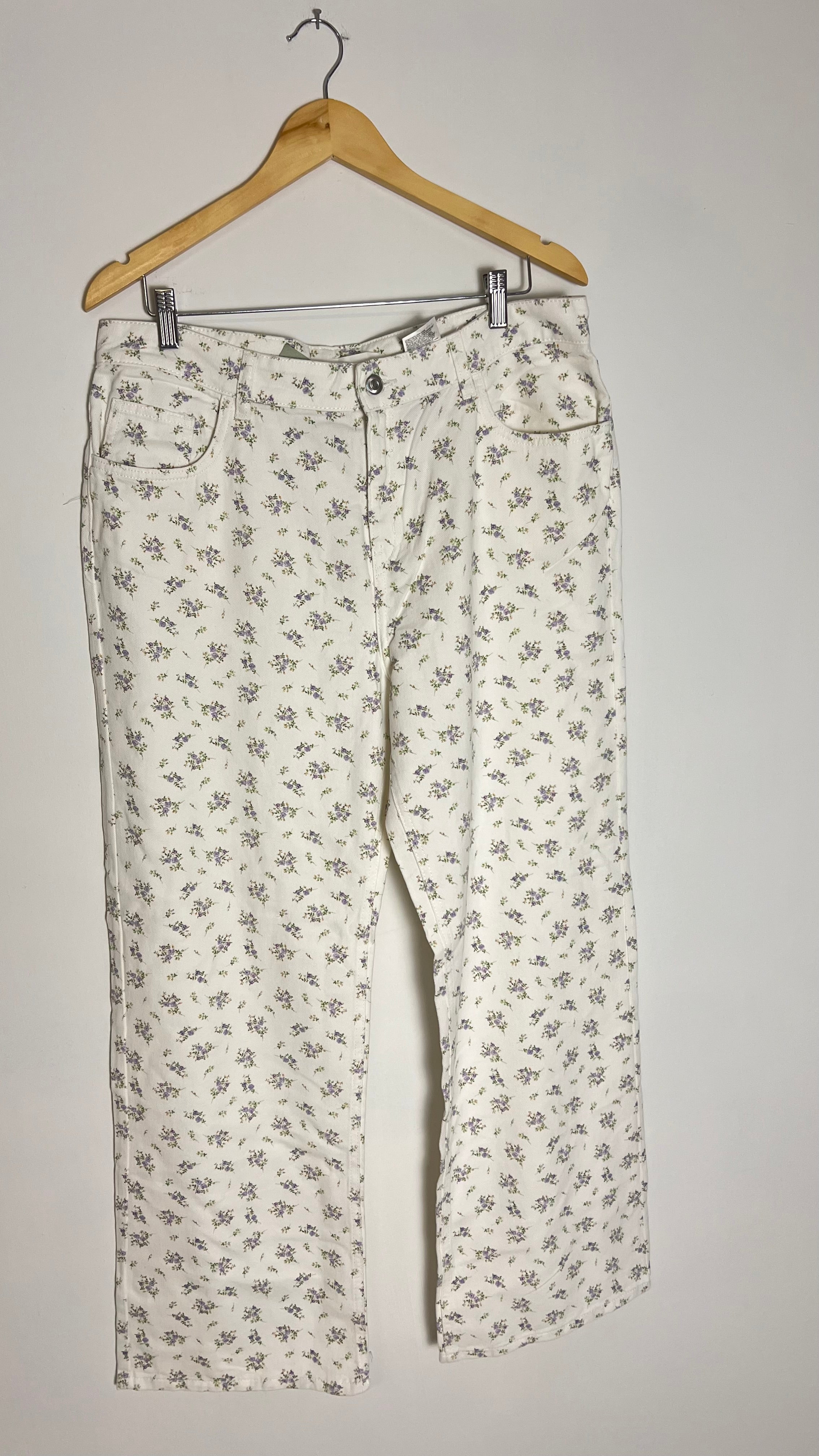 H&M High-Waisted Wide Leg Floral Print Jeans Size 14